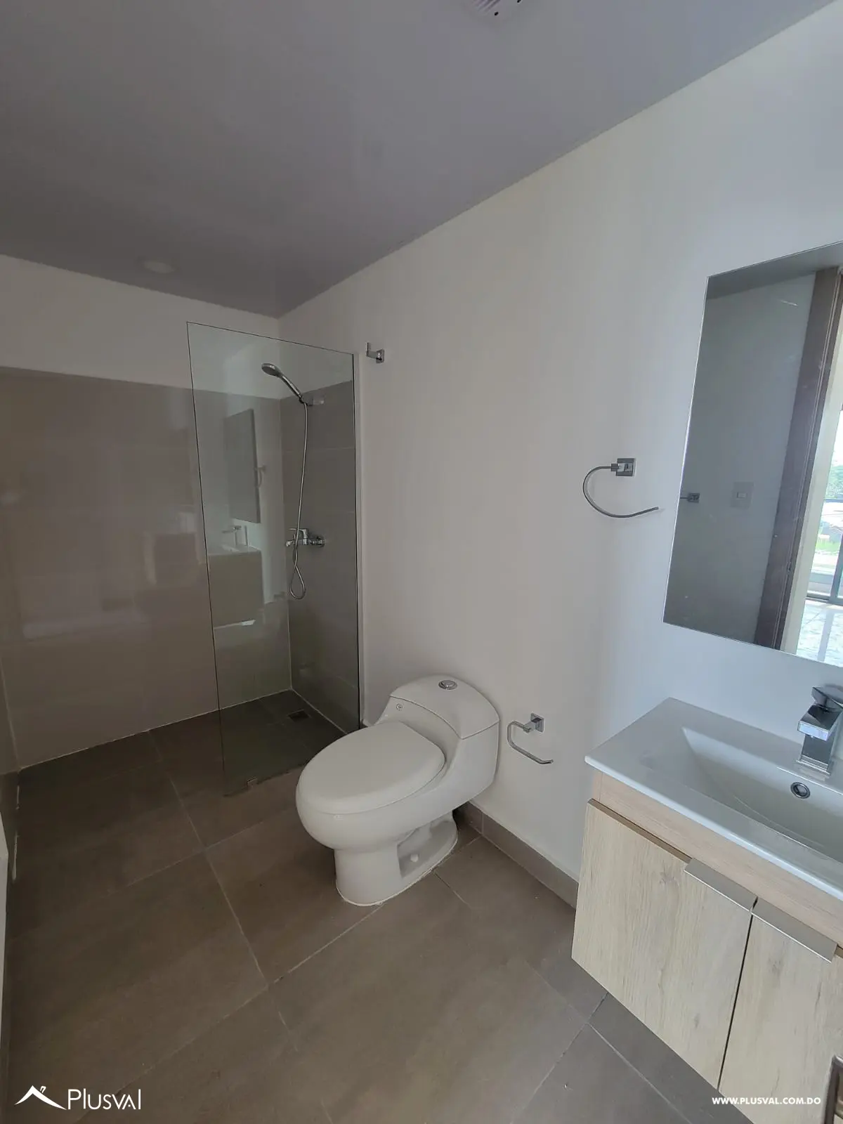 Apartamento de 3er nivel en Santiago: Exclusividad, elegancia y amplios espacios 462779