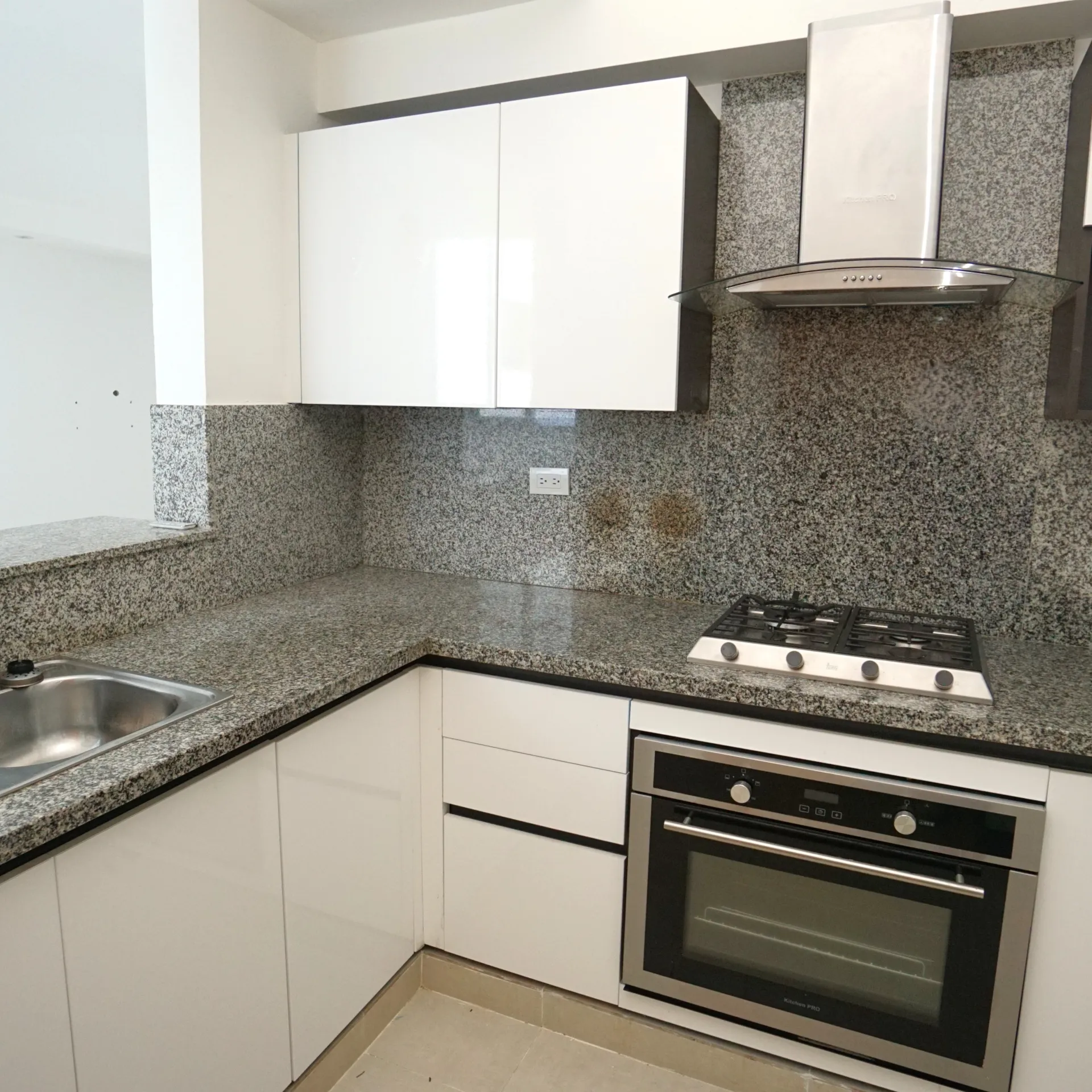 Apartamento en Alquiler, Evaristo Morales 438218