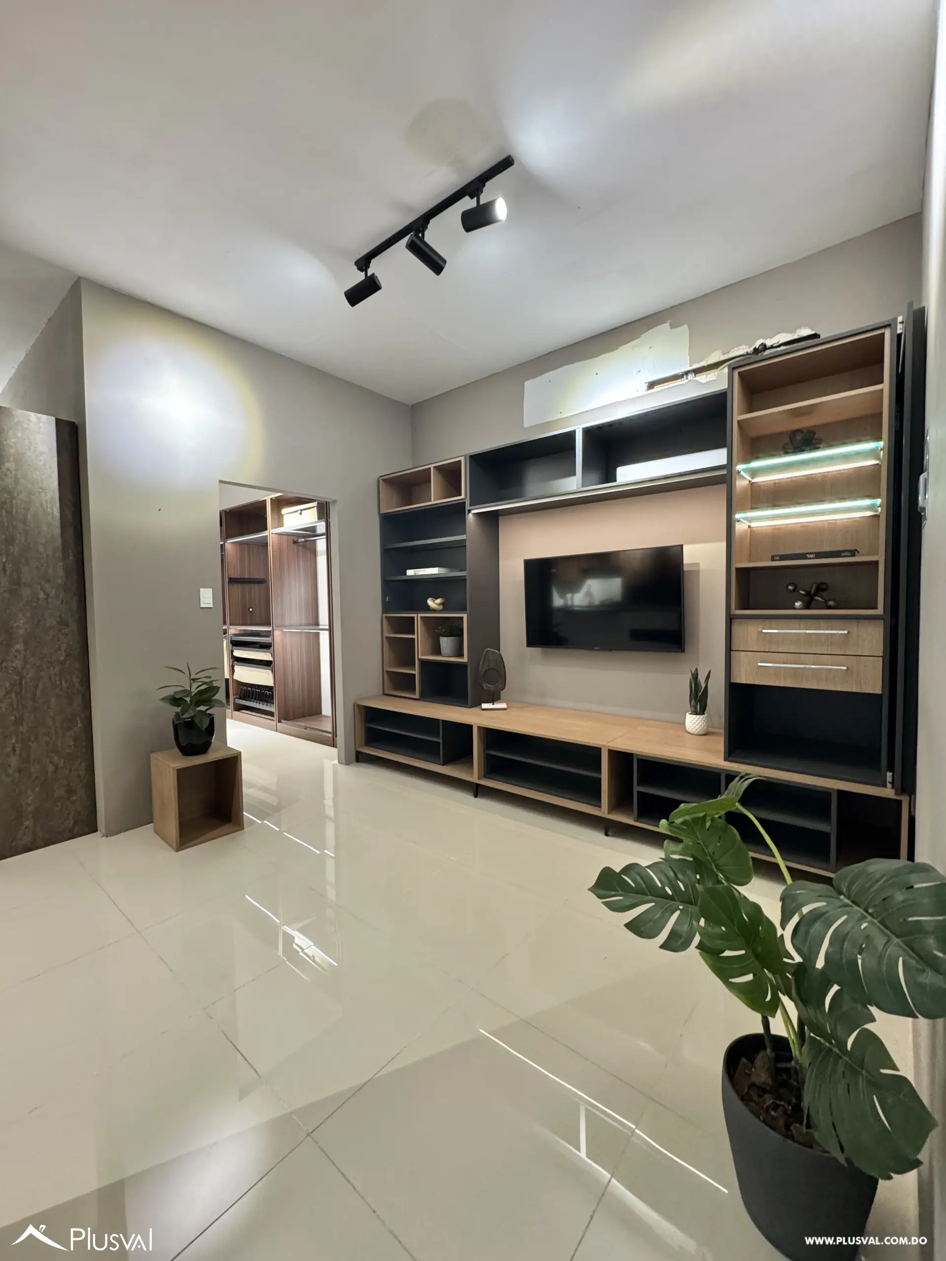 Alquilo Excelente Nave de 800 mt2 en La Zona Industrial de Herrera 482769