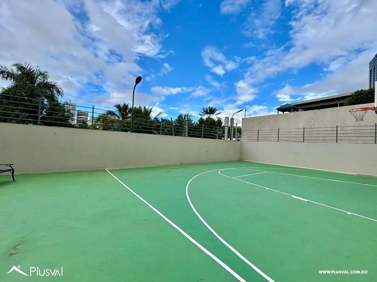 Apartamento en alquiler en Anacaona con vista al mar, 4 habitaciones, estudio y family 513302