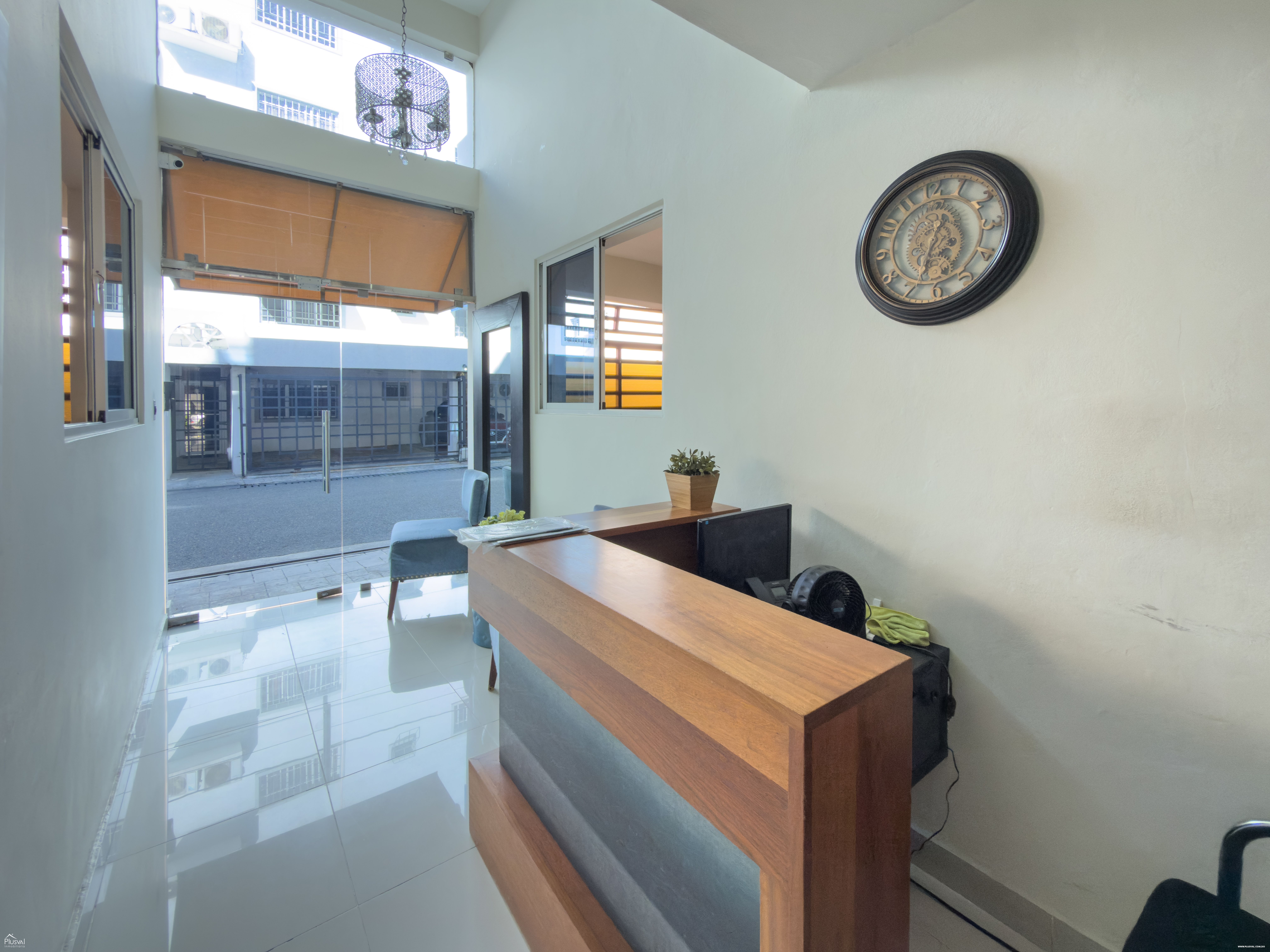 Apartamento en Alquiler 6to nivel en Los Restauradores con 3 Habitaciones 476345