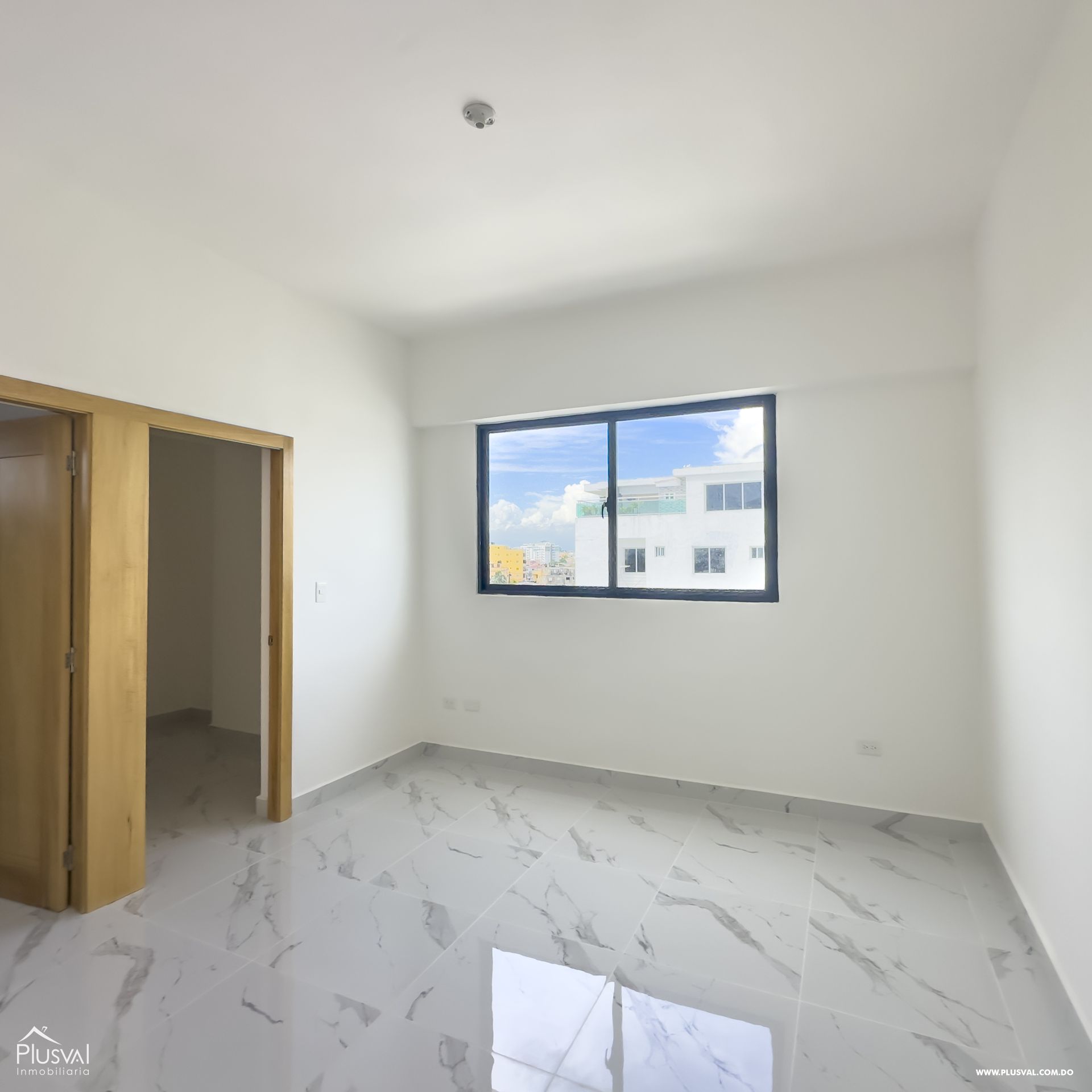 Apartamento a estrenar con terraza en venta en Los Rios 429668