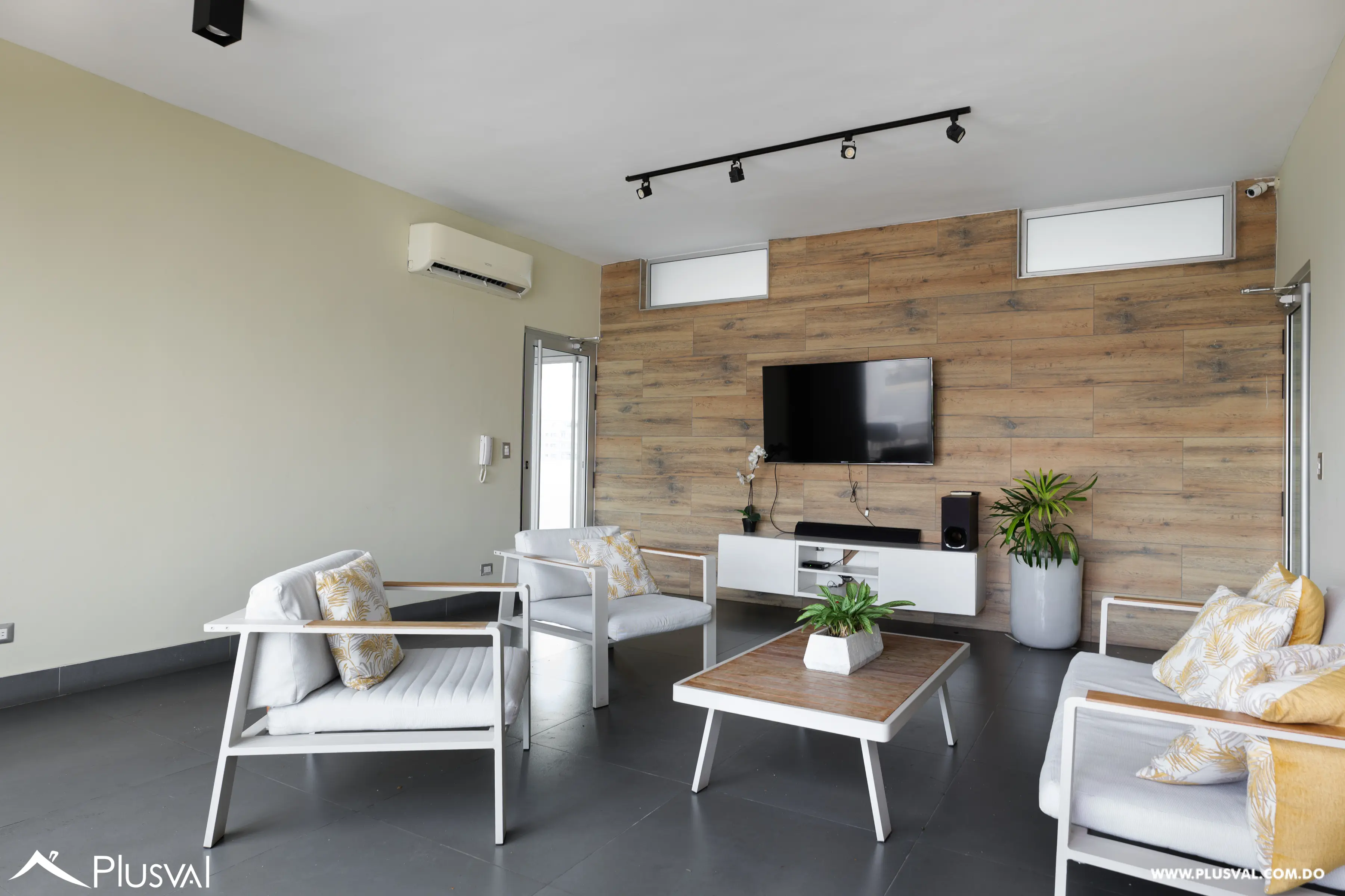 Apartamento de 1 habitación amueblado full en Piantini 517419