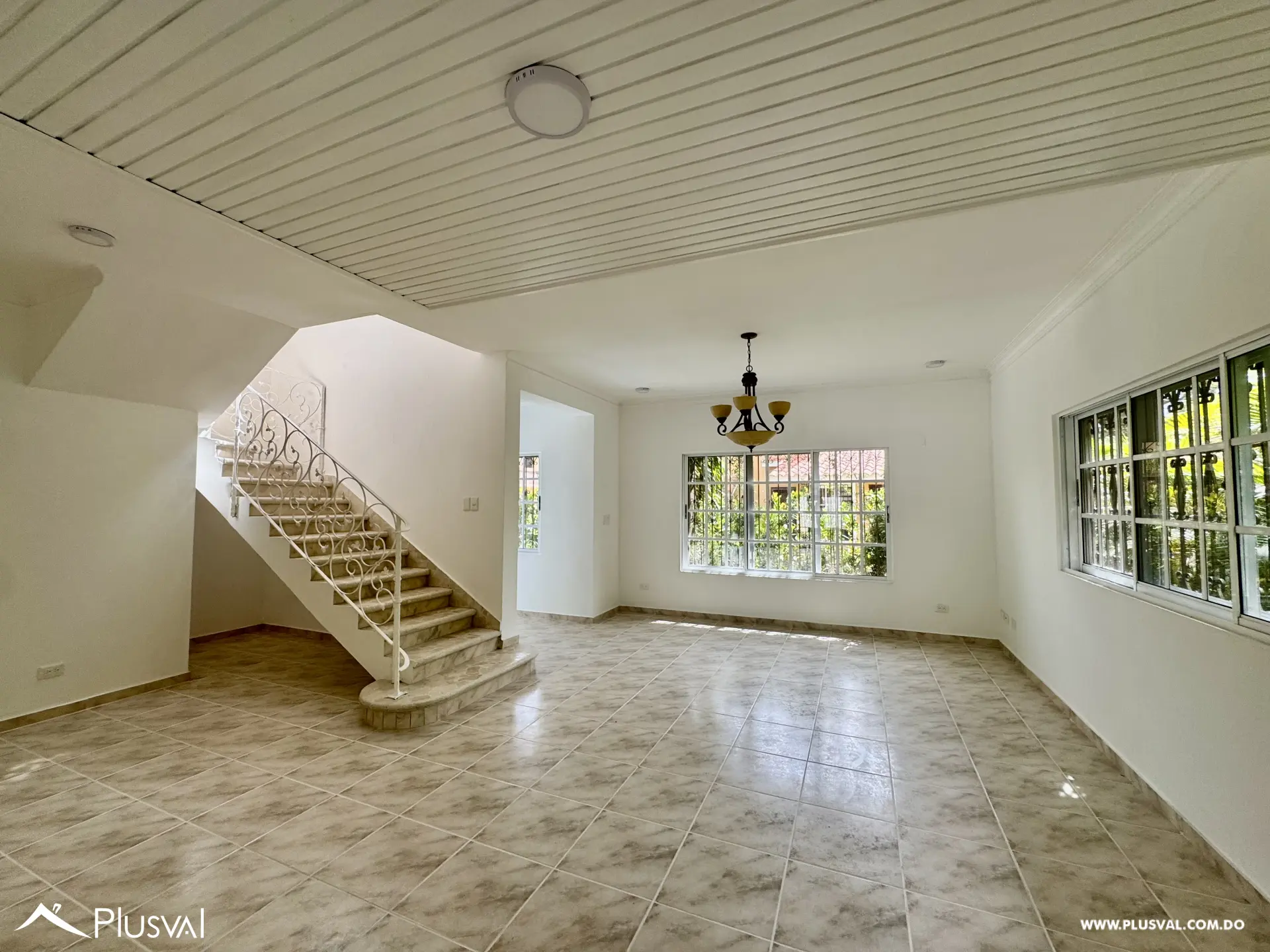 Alquilo Maravillosa Casa en Residencial Cerrado en Cuesta Hermosa II 486381