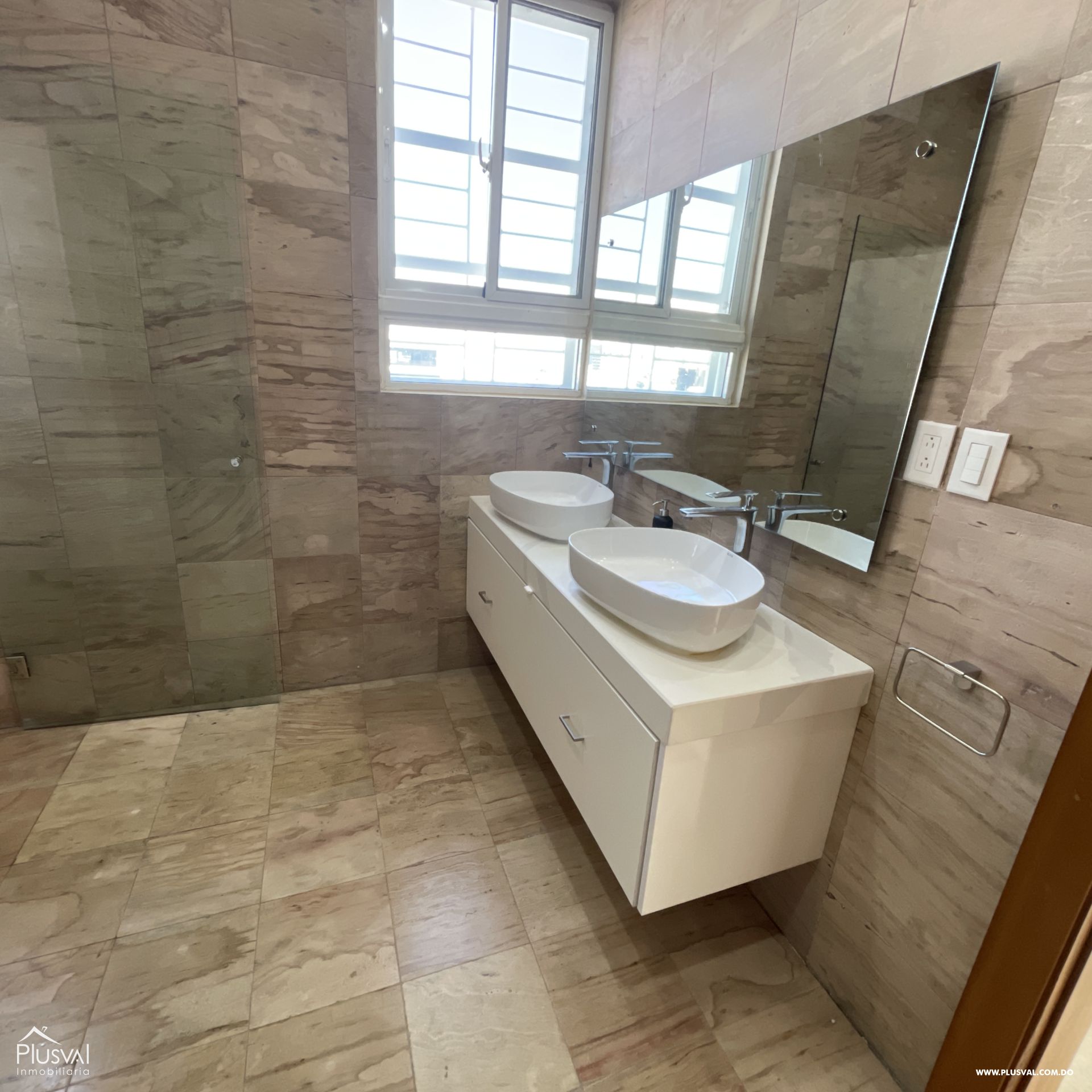 Apartamento tipo PH en Evaristo Morales con excelentes vistas 432874