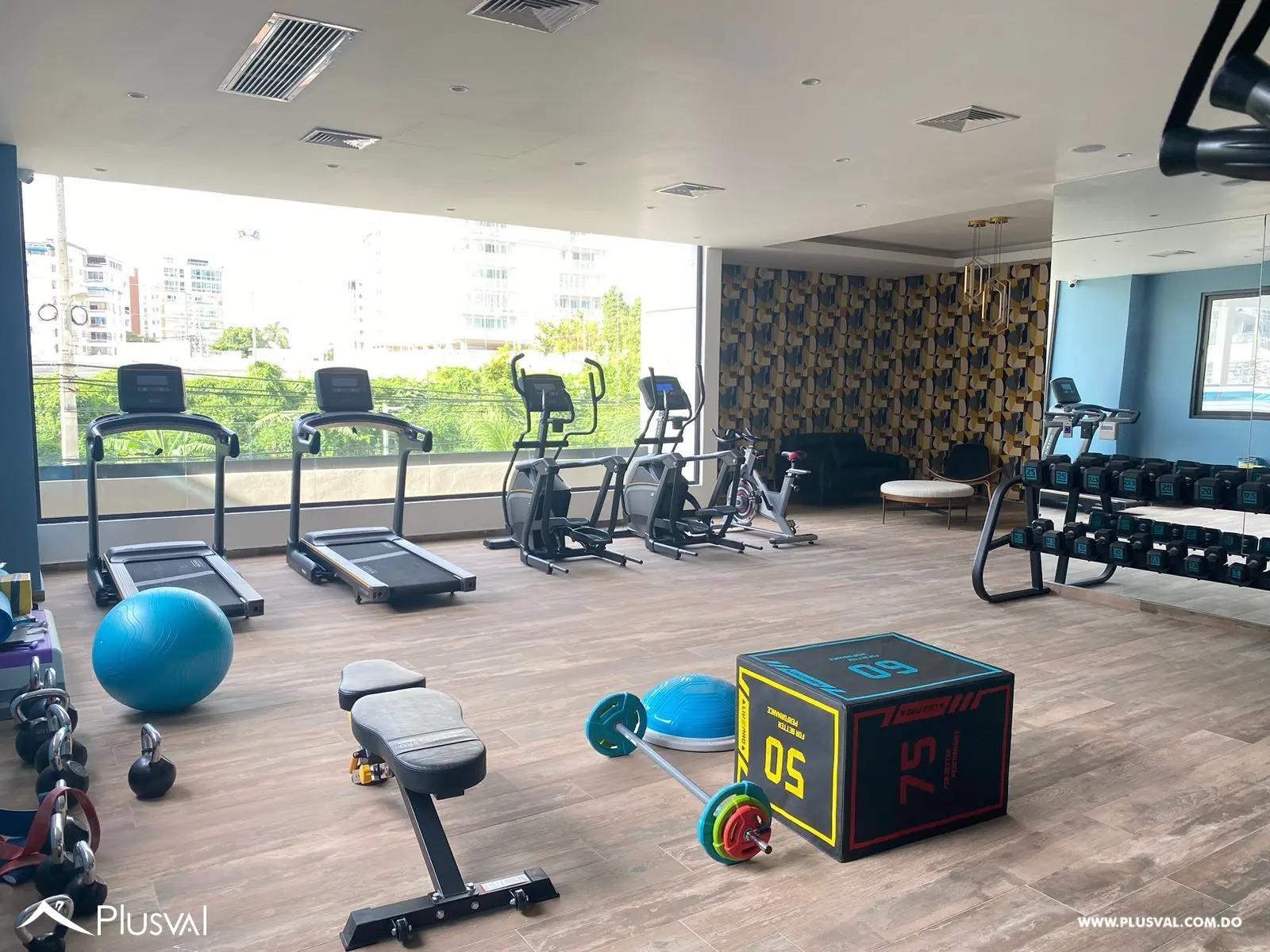 ¡Vive en las alturas! Elegante apartamento en 9no piso con ubicación privilegiada 465141