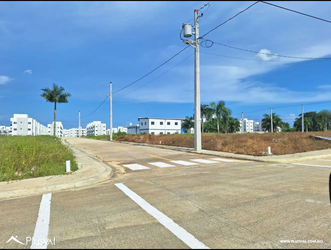 ¡Oportunidad de Inversión! Se vende solar de 200 m² con título en Residencial Moraima Norte 453519