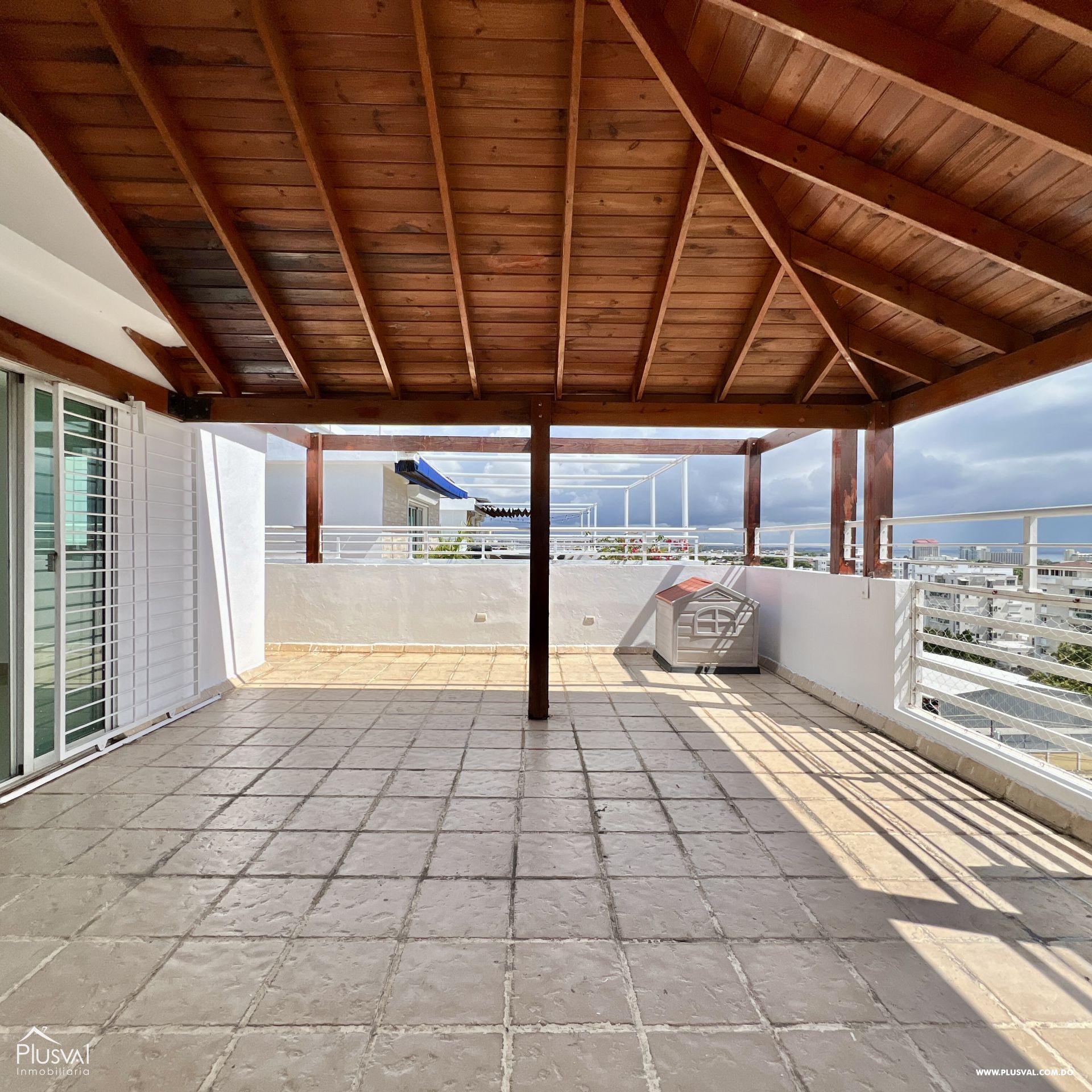 Penthouse en Alquiler en Gazcue con Vista al Mar 393766