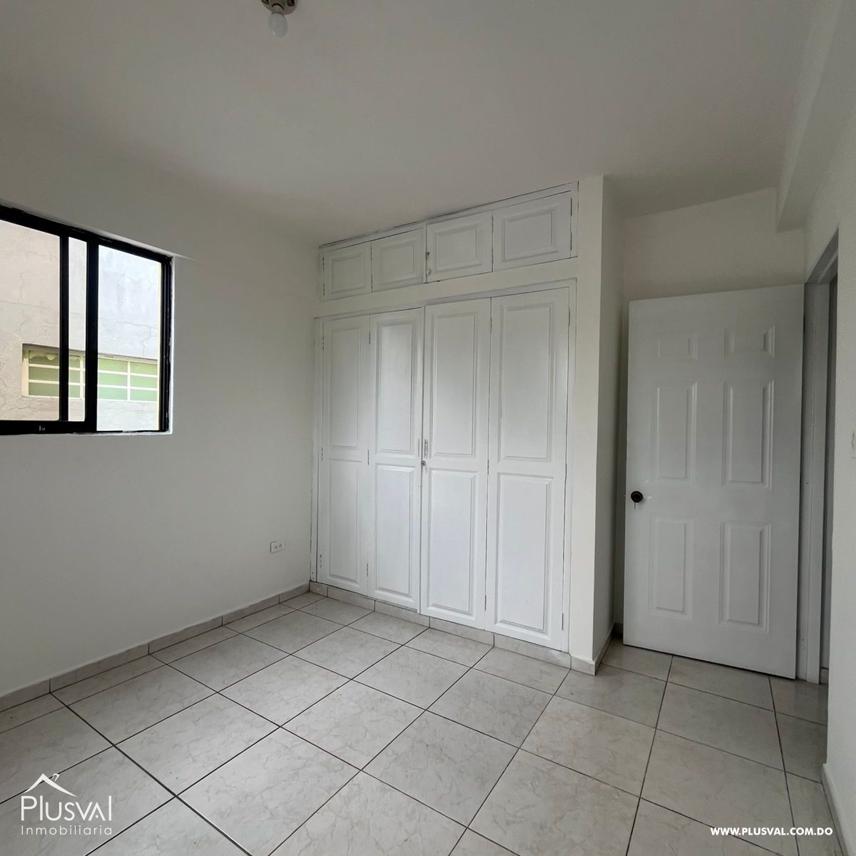Apartamento en Venta en 4to piso en Zona Universitaria con pocos apartamentos 408222