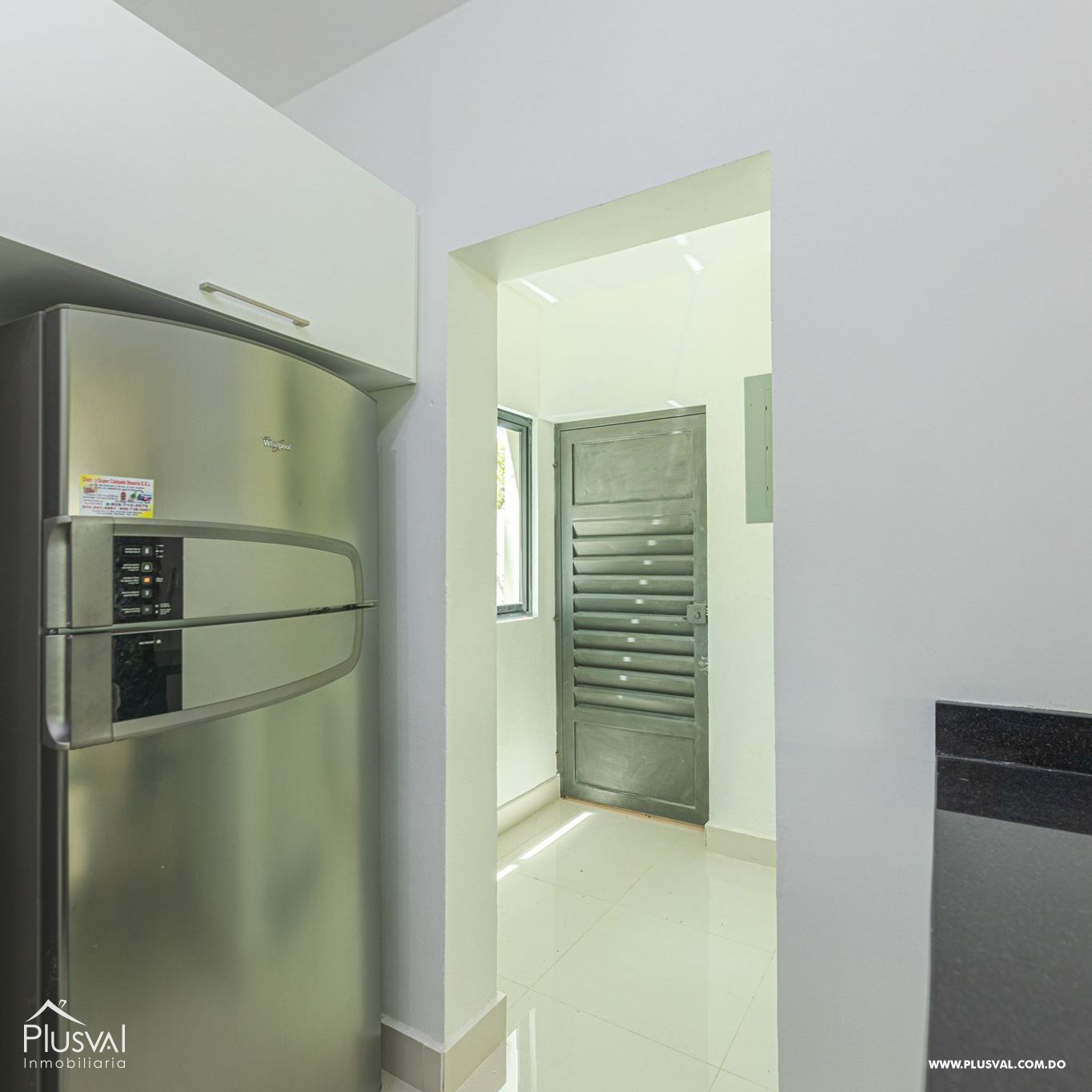 Exclusivo Apartamento Amueblado de 3 Habitaciones 245022