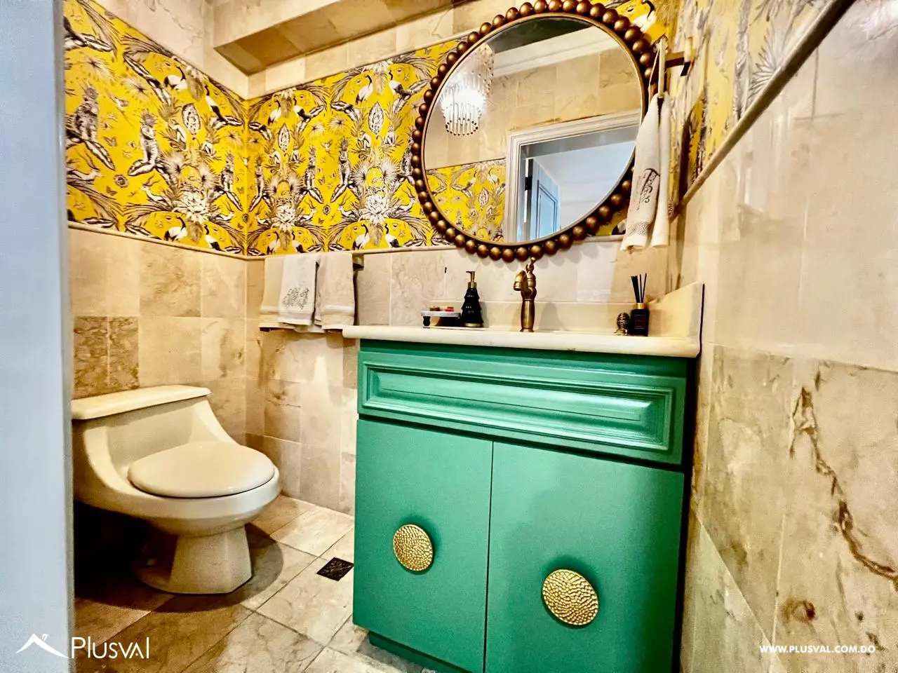 Hermoso apartamento clasico remodelado, en venta en la exclusiva zona de Bella Vista. 487727