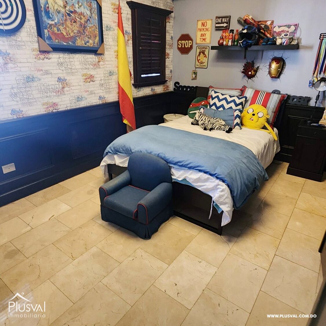 Se alquila  vacio Amplio apartamento clásico de dos niveles en Naco 360408
