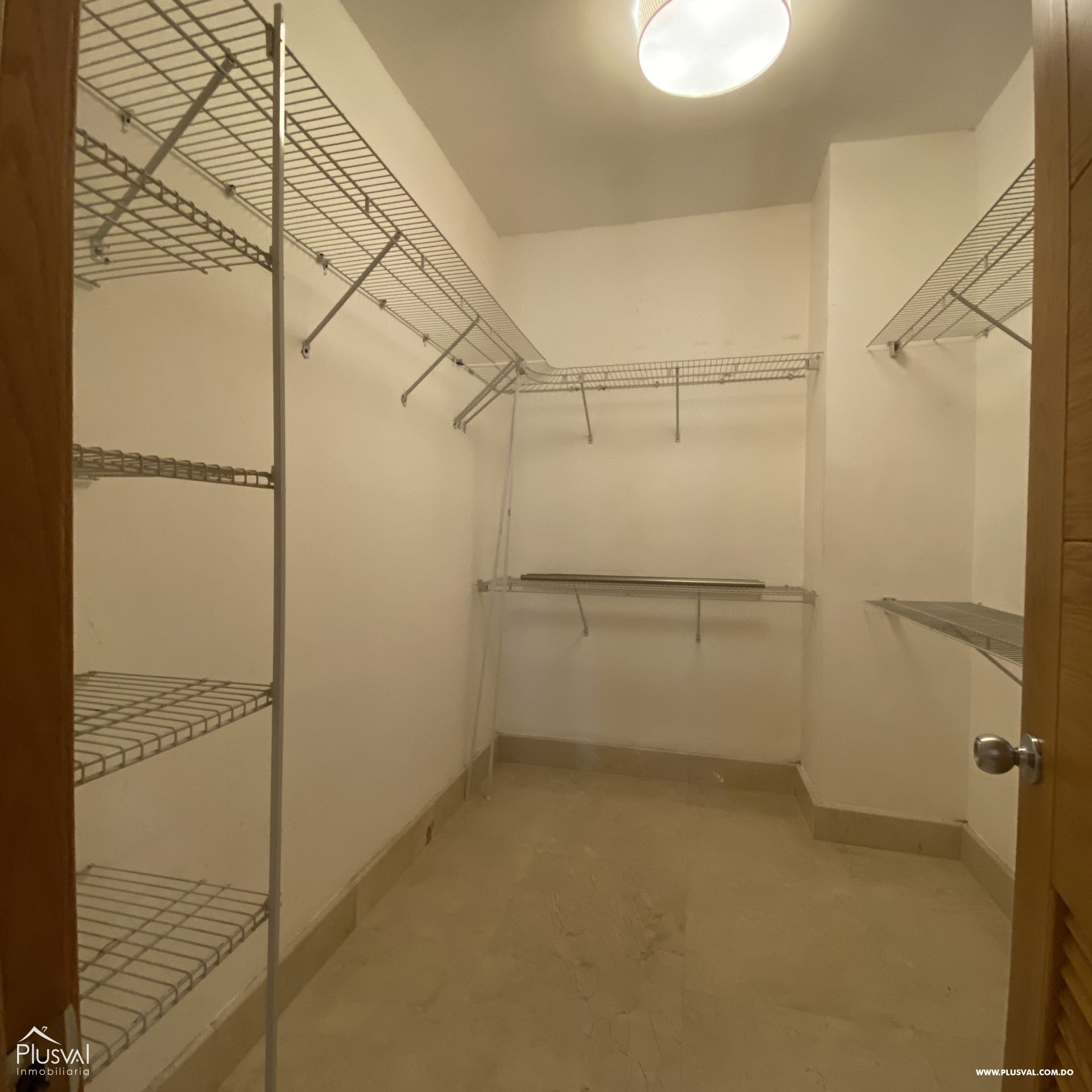Alquilo Excelente Apartamento en el Corazón  Piantini 430605