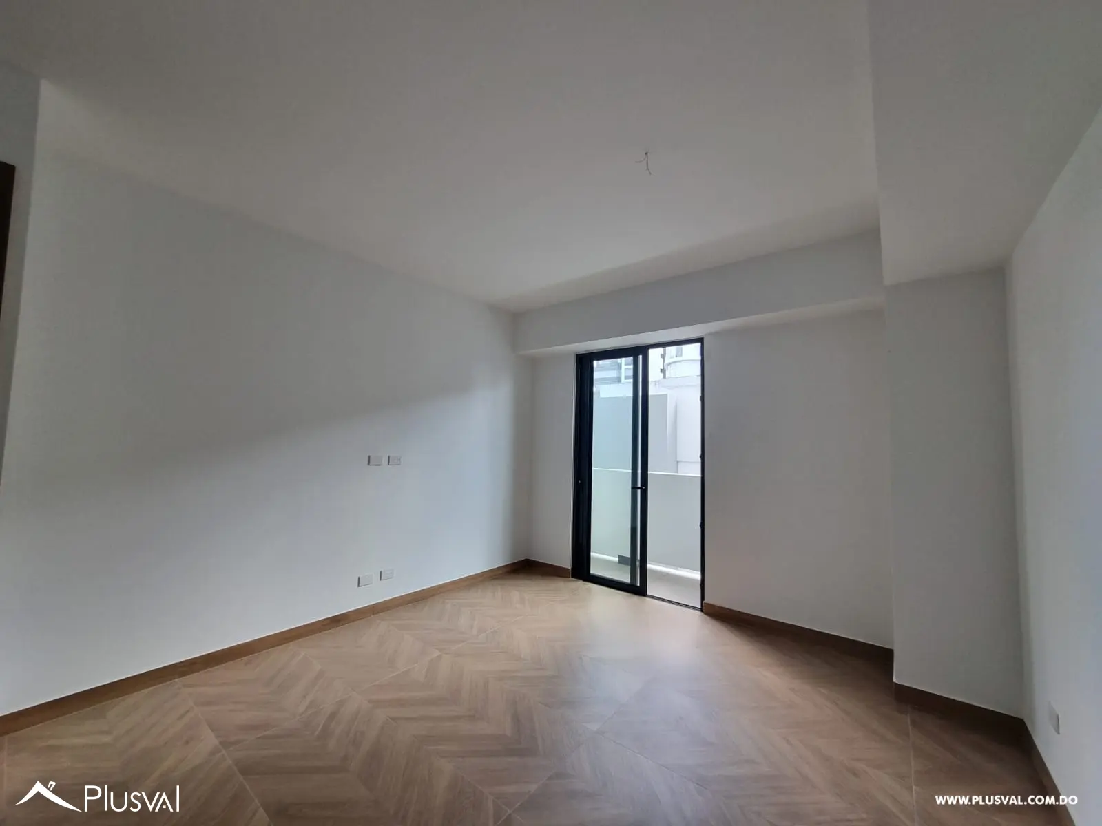 Apartamento en venta en Piantini piso 11 vista parcial al mar 504015
