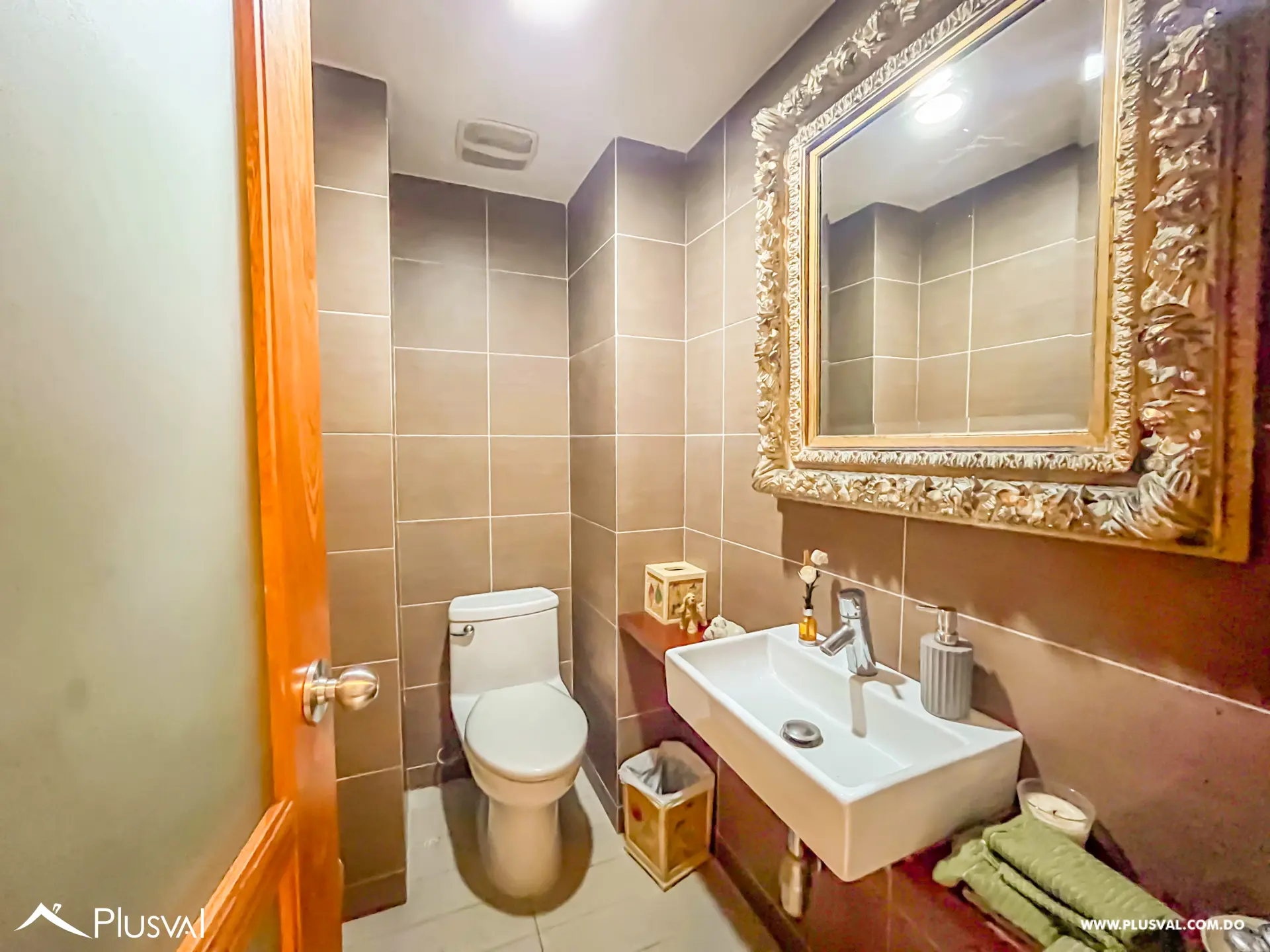 Pent-house con terrazas y 3 habitaciones en Evaristo Morales 455254