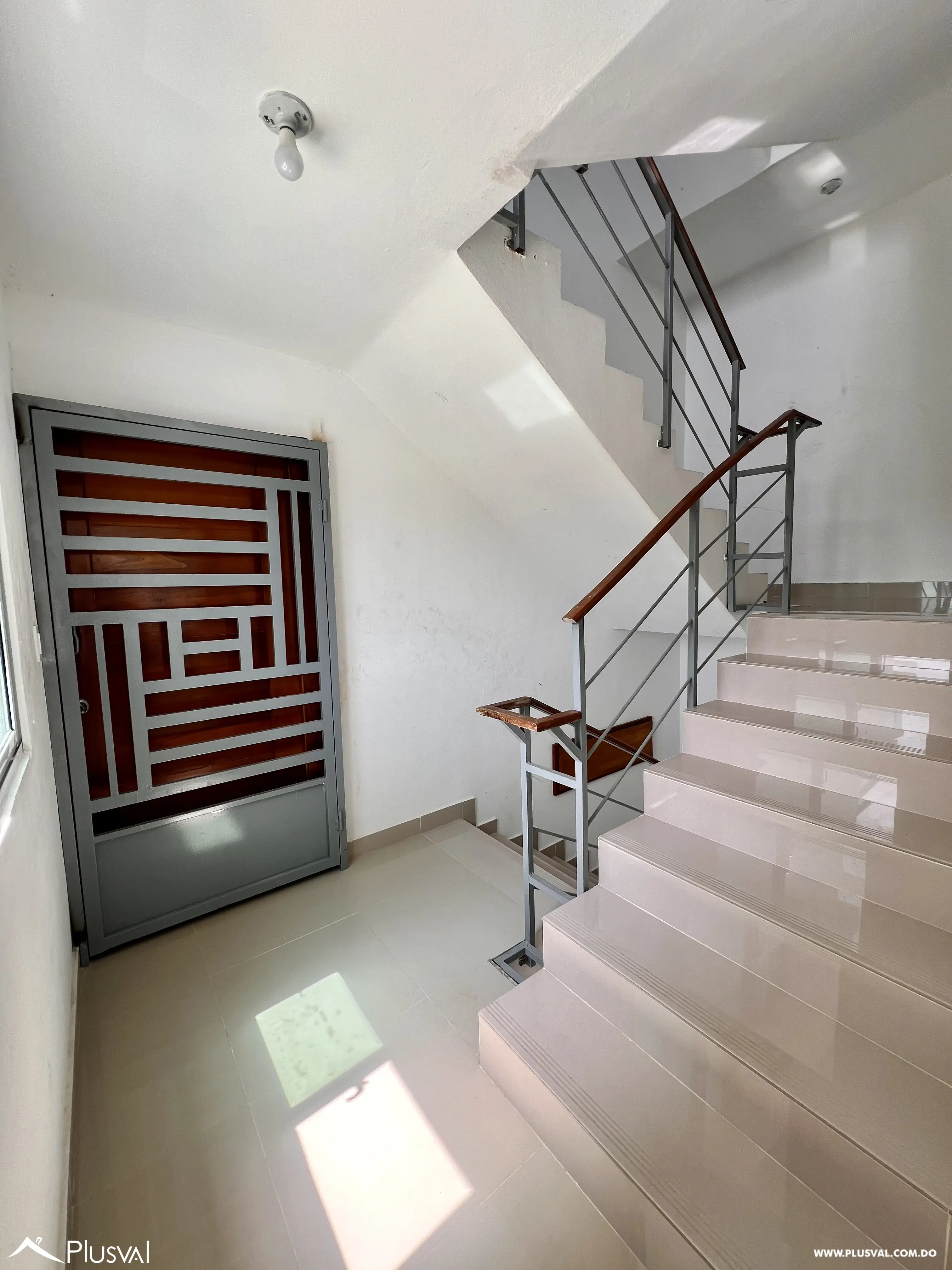 Apartamento en venta en Santo Domingo Este, listo para estrenar. 526899