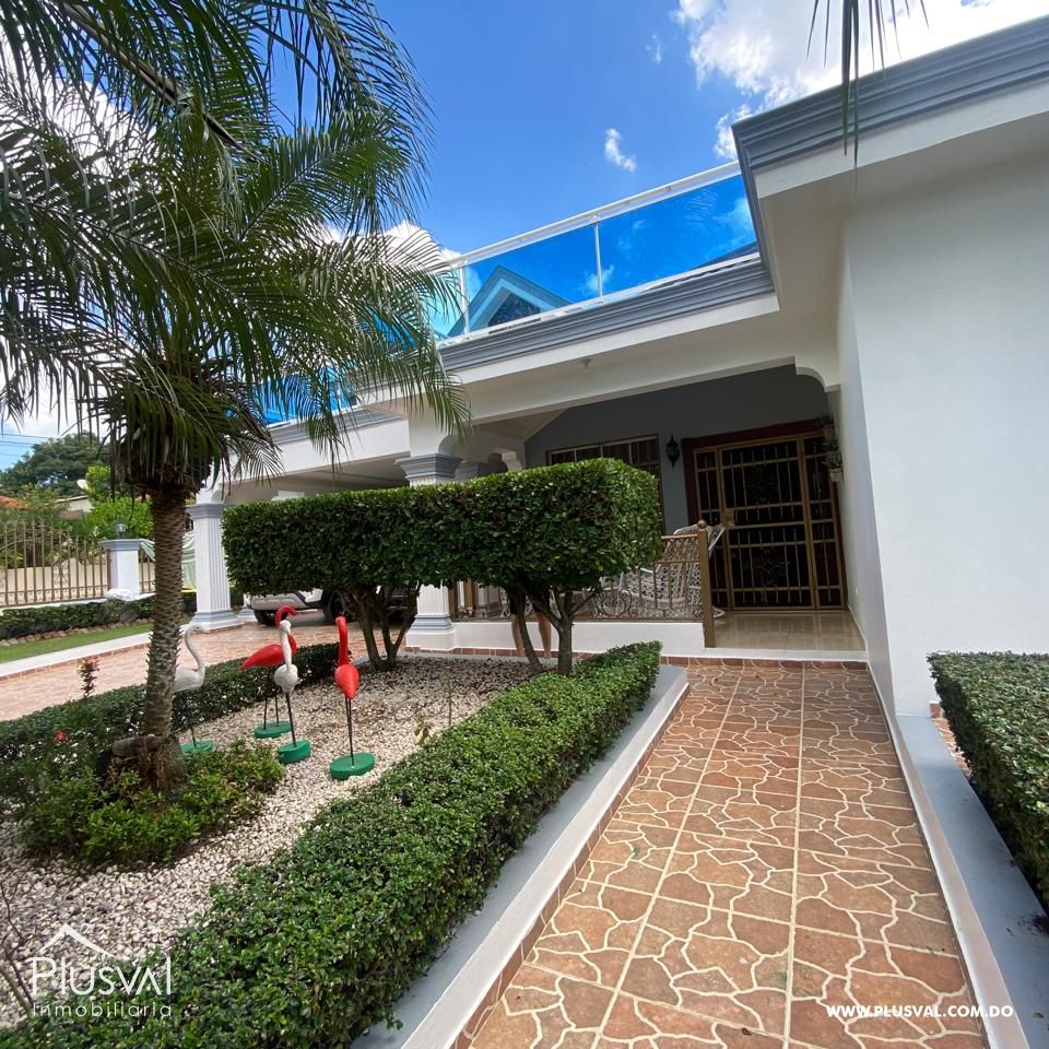 Casa esquinera en Venta San José de las Matas. 393143