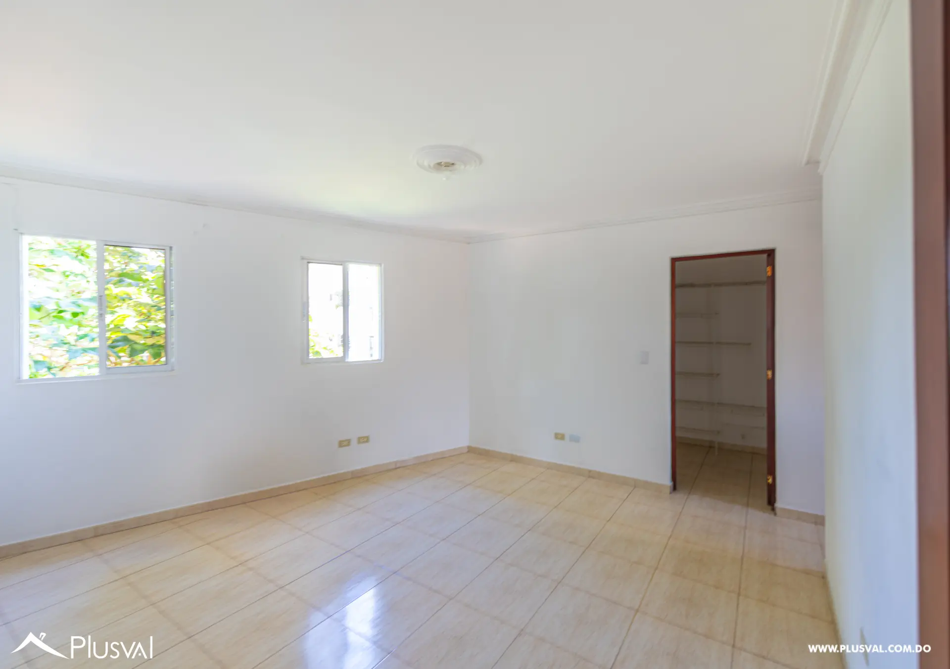 Amplio Apartamento en Venta de 160 m² con 2 Parqueos en Renacimiento 499264