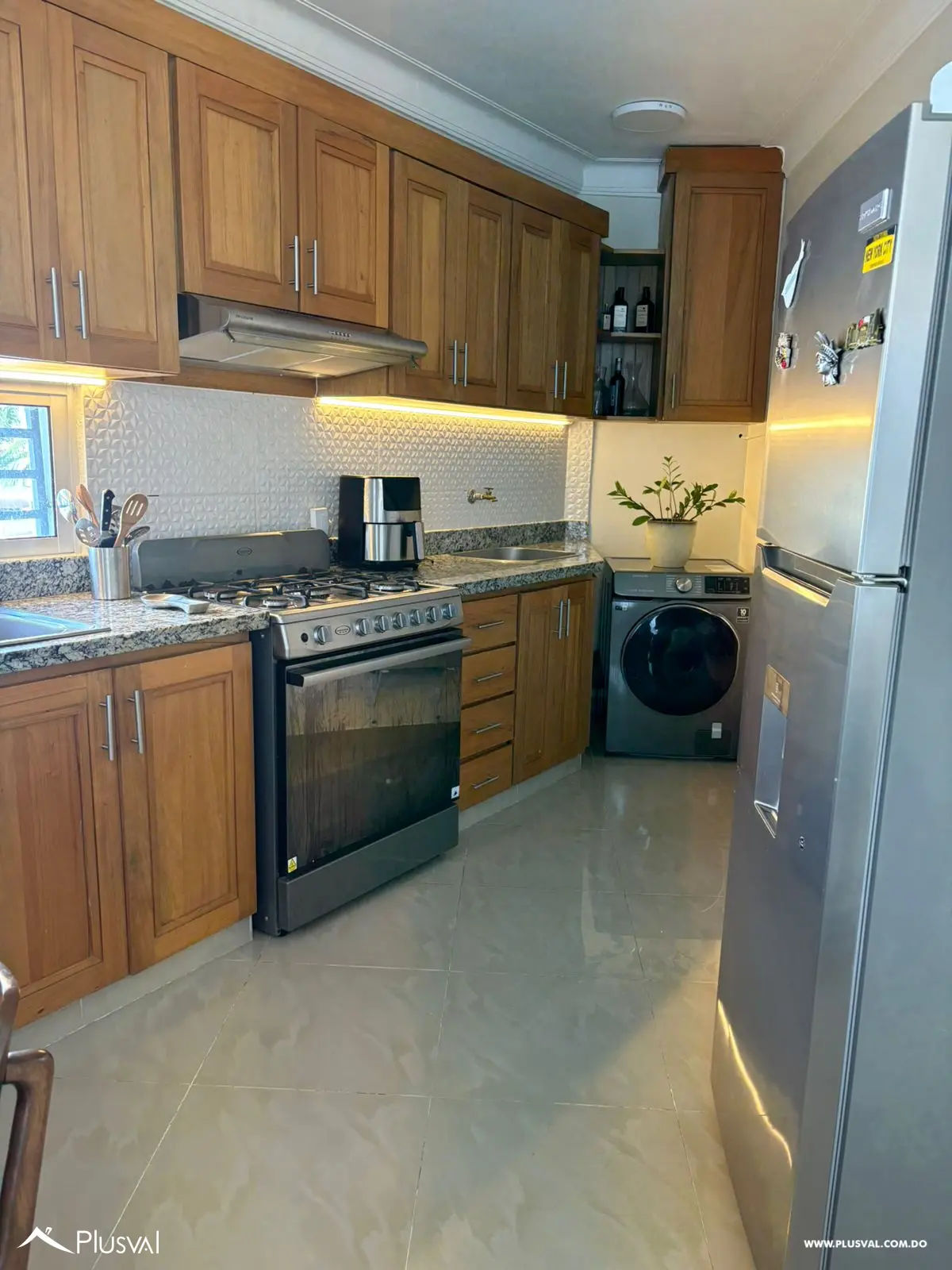 Elegante Apartamento Amueblado en 3er Nivel en Renta 474253