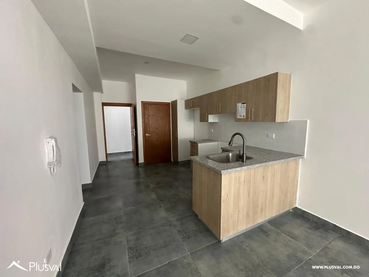 Apartamento en alquiler de 2 habitaciones en el sector de Evaristo Morales 476676