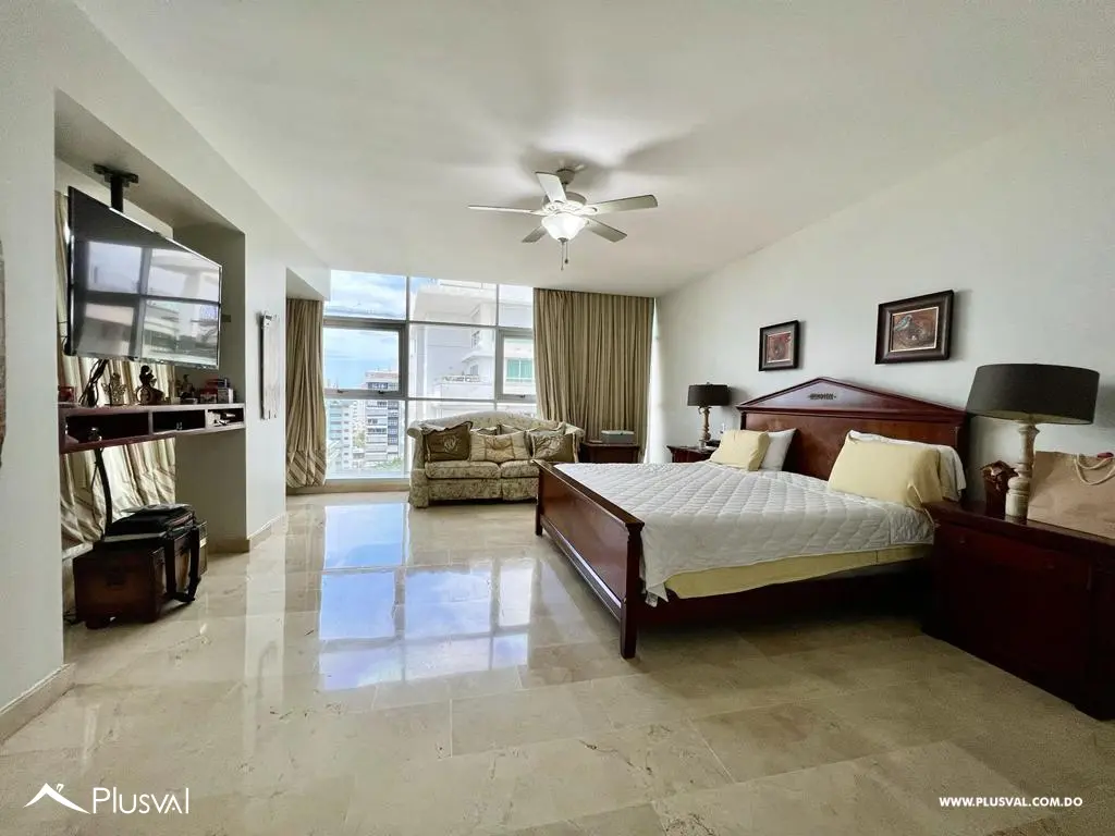 Excelente PH de 3 niveles en venta en una de las zonas mas tranquilas de Naco 492614