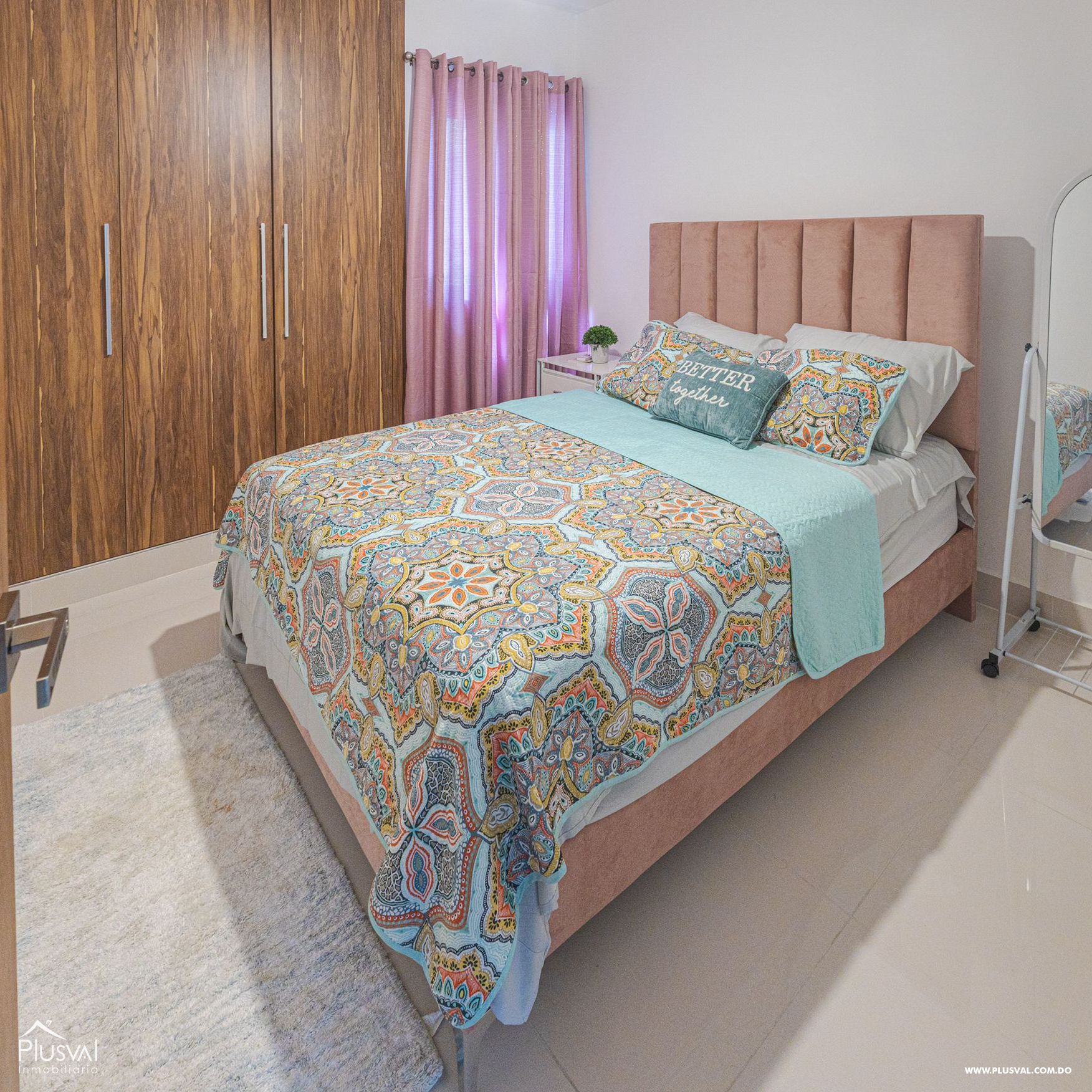 Exclusivo Apartamento Amueblado de 3 Habitaciones 245013