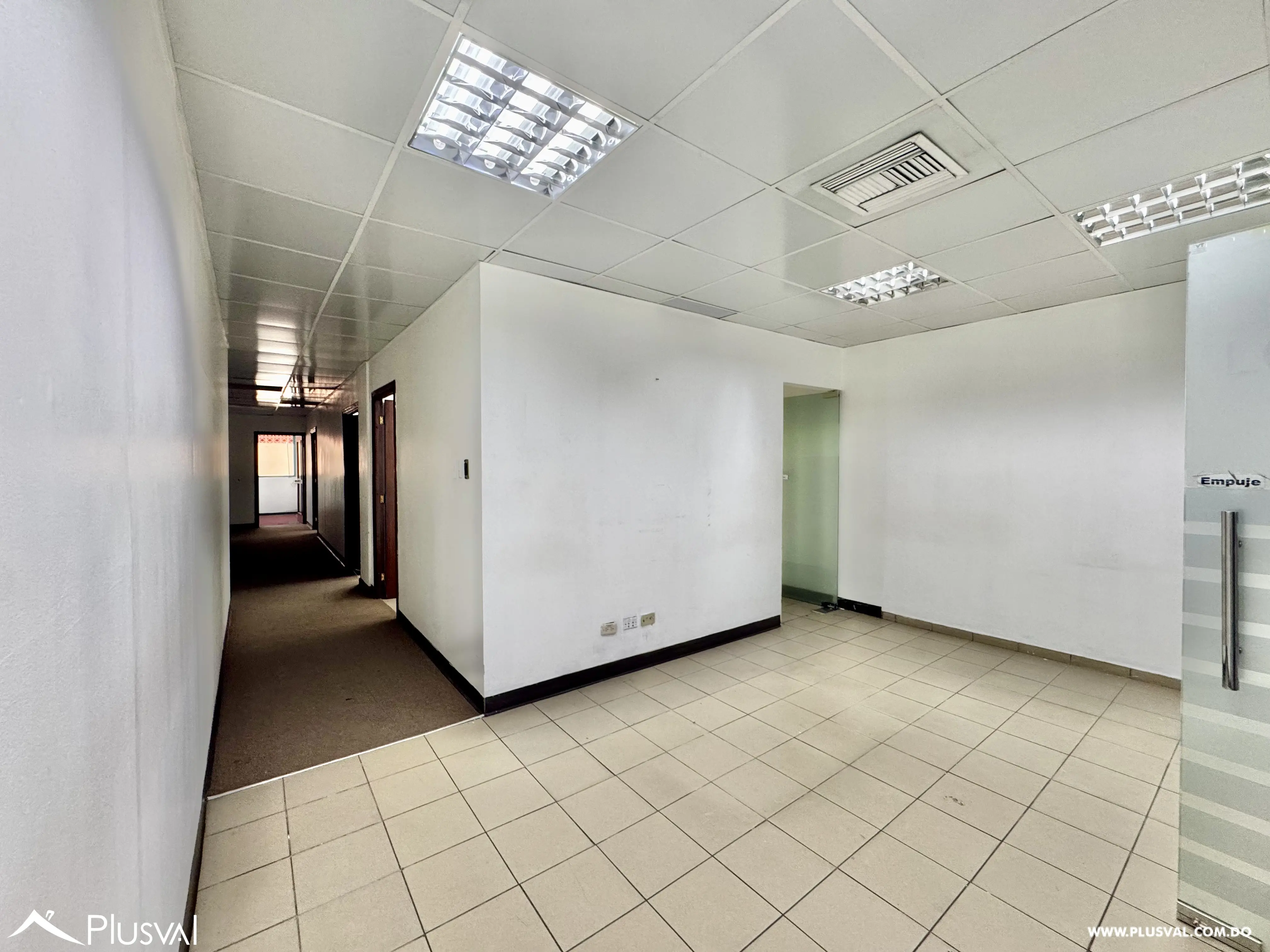 Alquilo Maravilloso Local en 2do Nivel en Torre Corporativa 519117