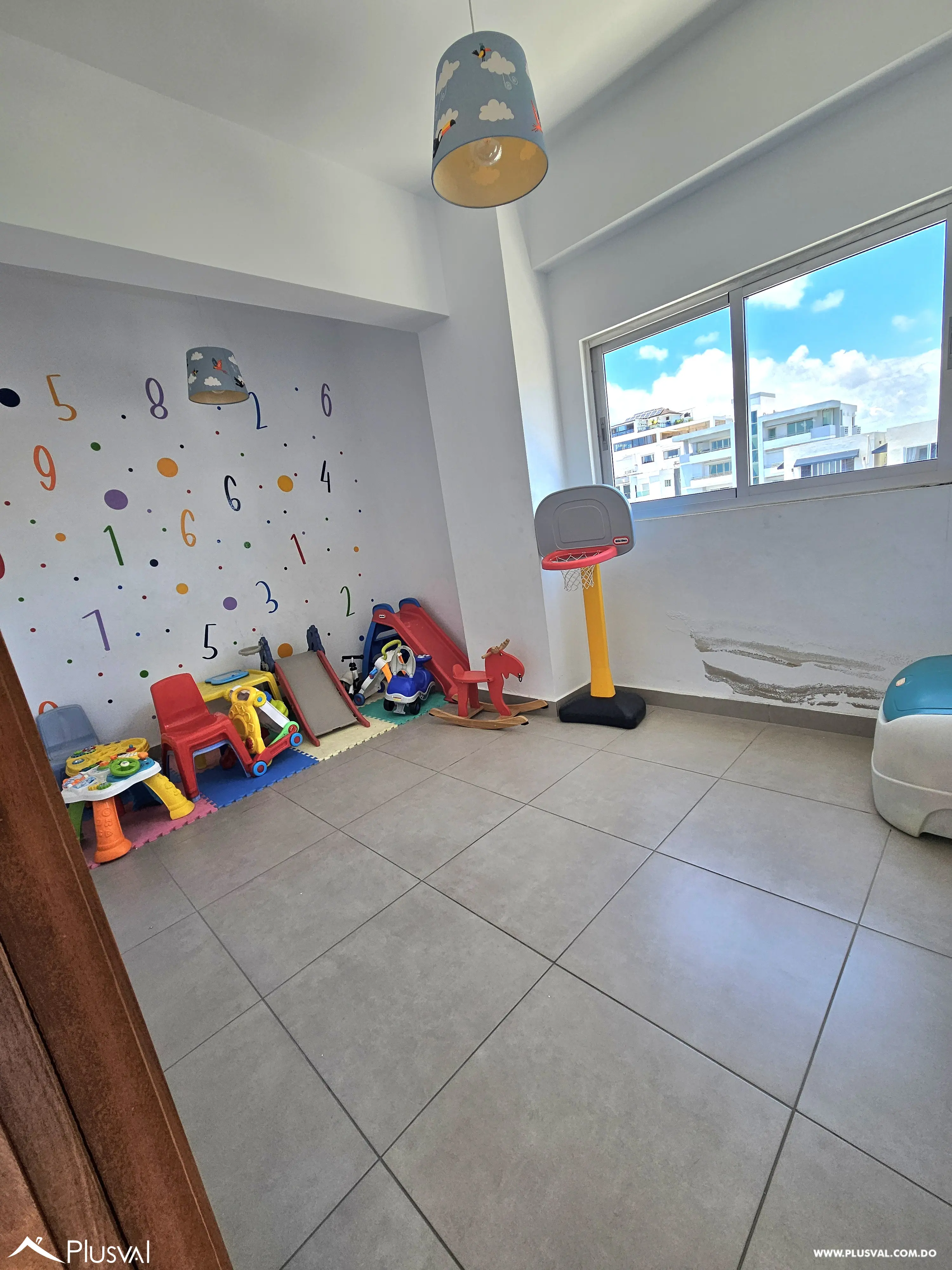 Alquilo apartamento con línea blanca a dos esquinas del Parque Mirador Sur 500665
