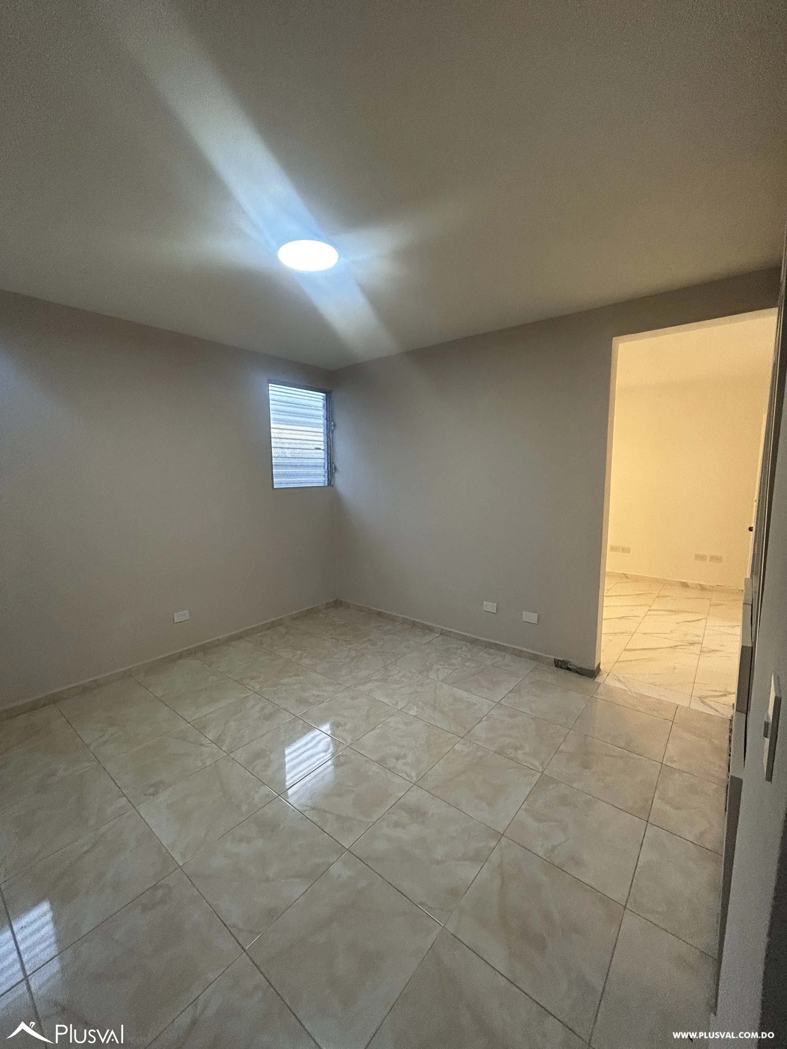 Amplia Casa en Alquiler Con Potencial Comercial 474596