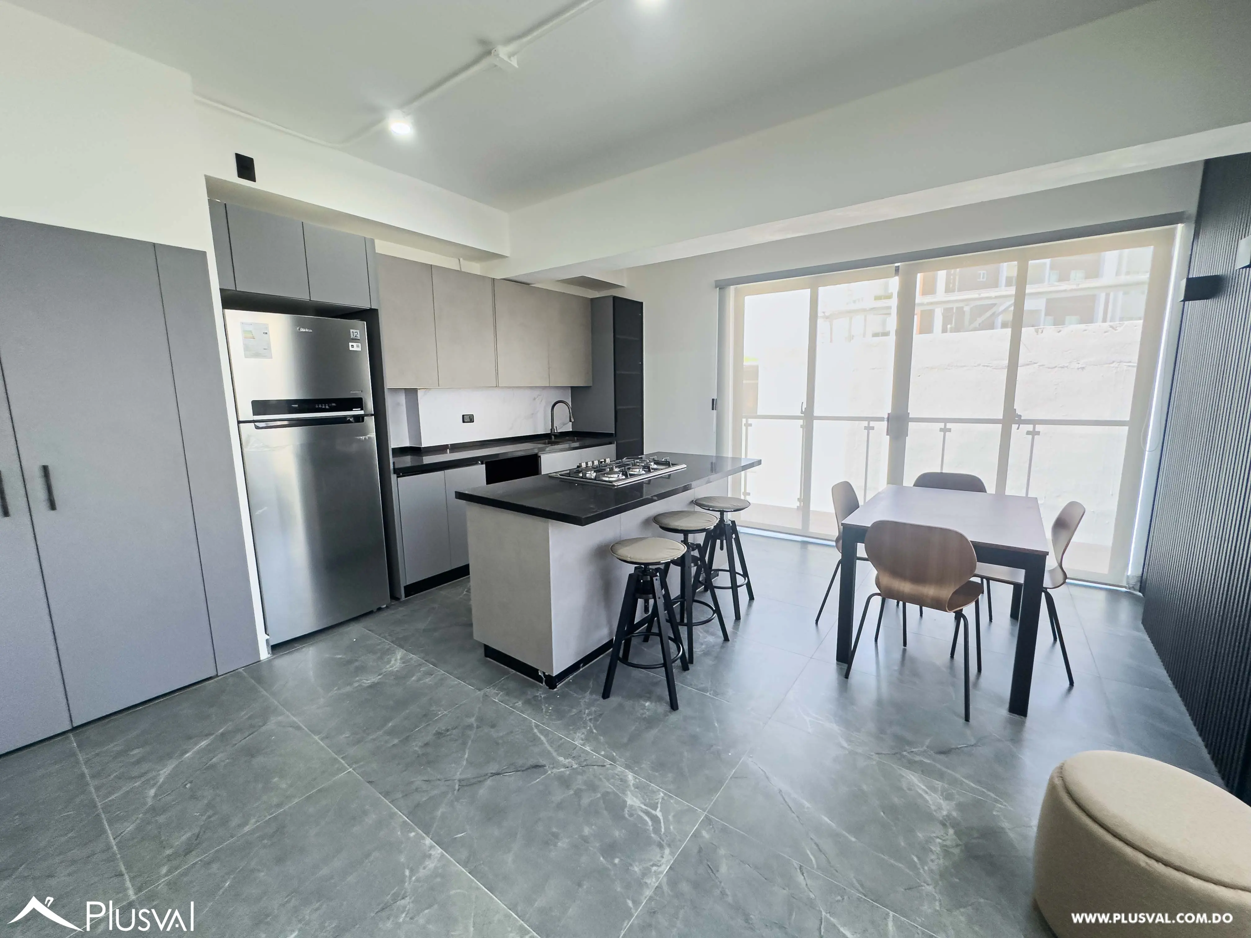 Apartamento en alquiler amueblado en El Vergel. 528426