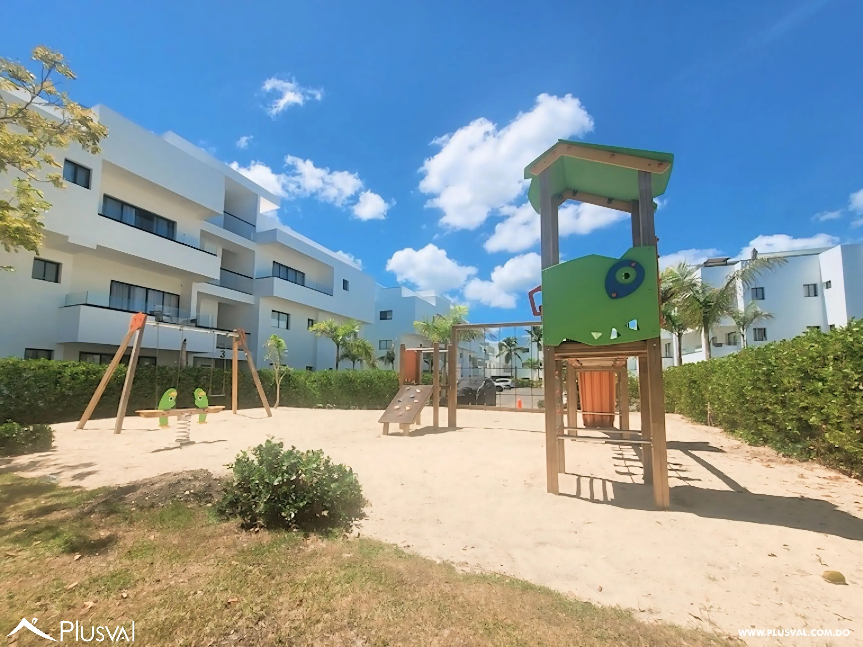 Apartamento con vista a la piscina residencial cerrado a mints de la playa. ONA Residences Whitesands 520166
