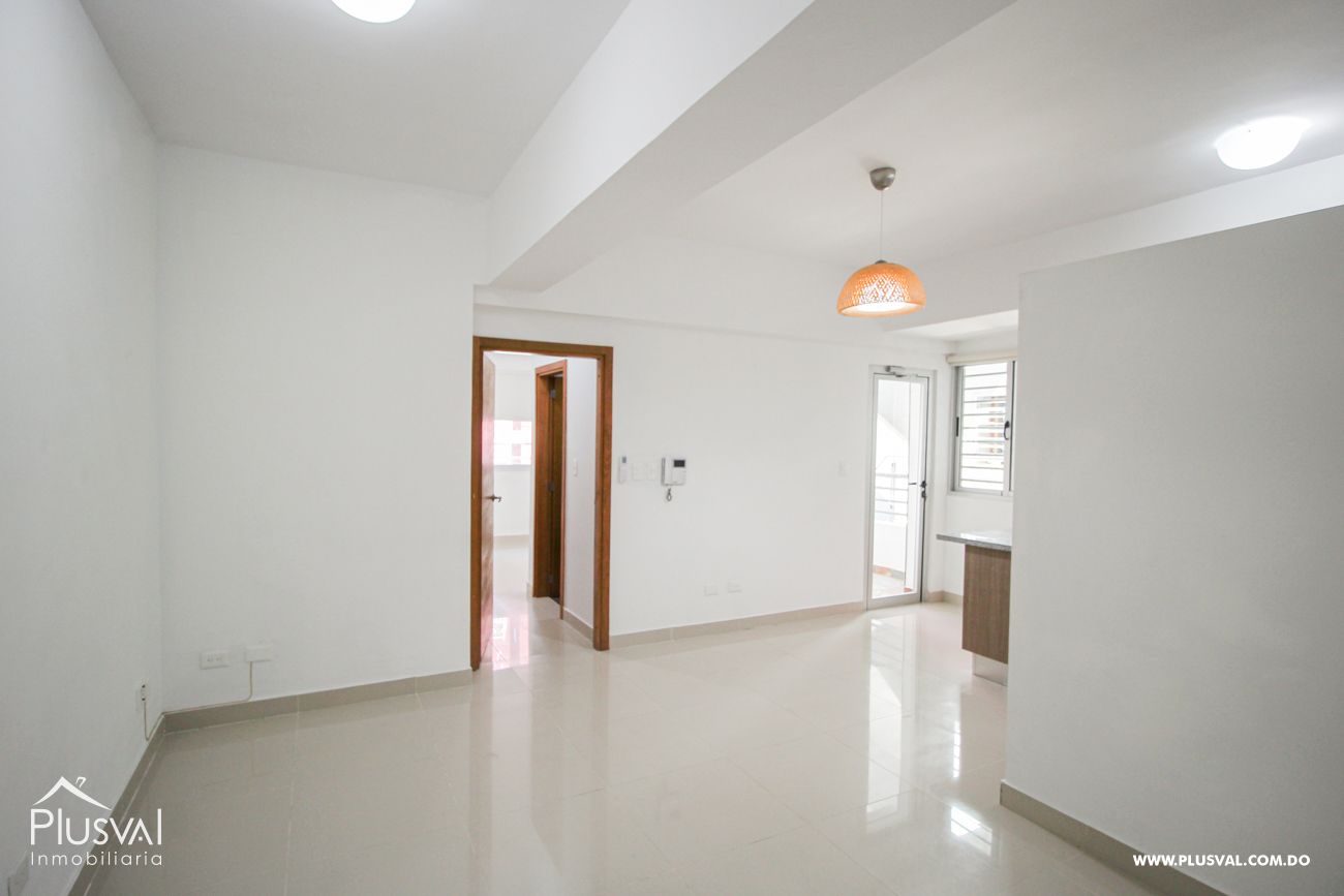 Apartamento en Alquiler Evaristo Morales con Línea Blanca 209406