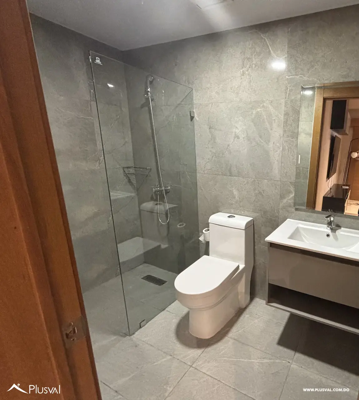 Moderno Apartamento en alquiler de 1 habitación + Estudio en Torre Exclusiva en Bella Vista –Vive con estilo en este elegante 1 habitación con estudio cerrado, balcón y áreas sociales con picuzzi, en 486806