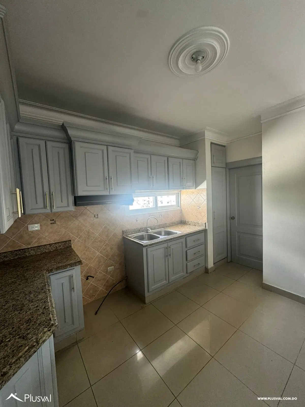 Amplio apartamento en venta en exclusiva zona residencial 477012