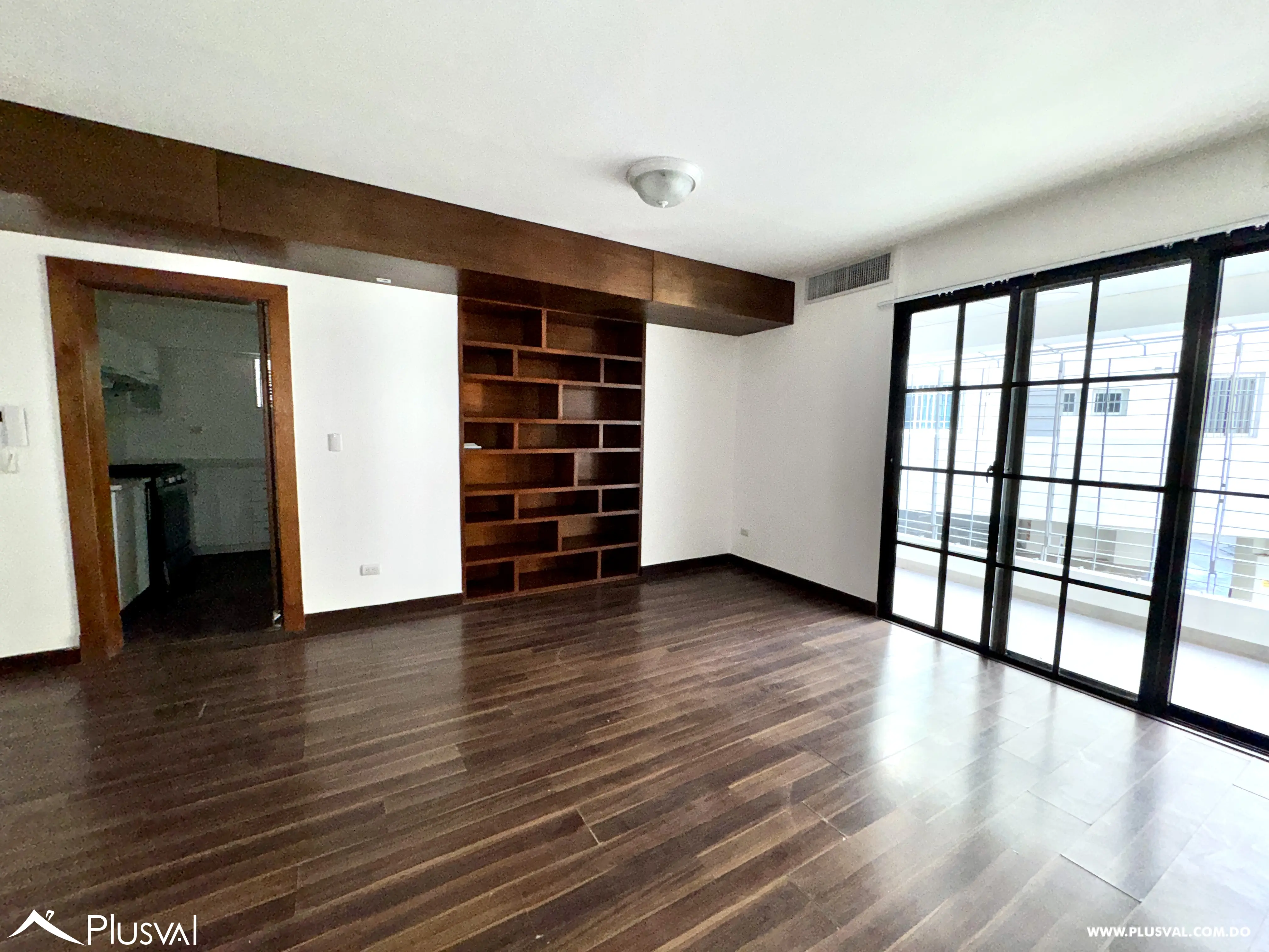 Amplio apartamento clásico en el centro de Serralles con linea blanca. 464633