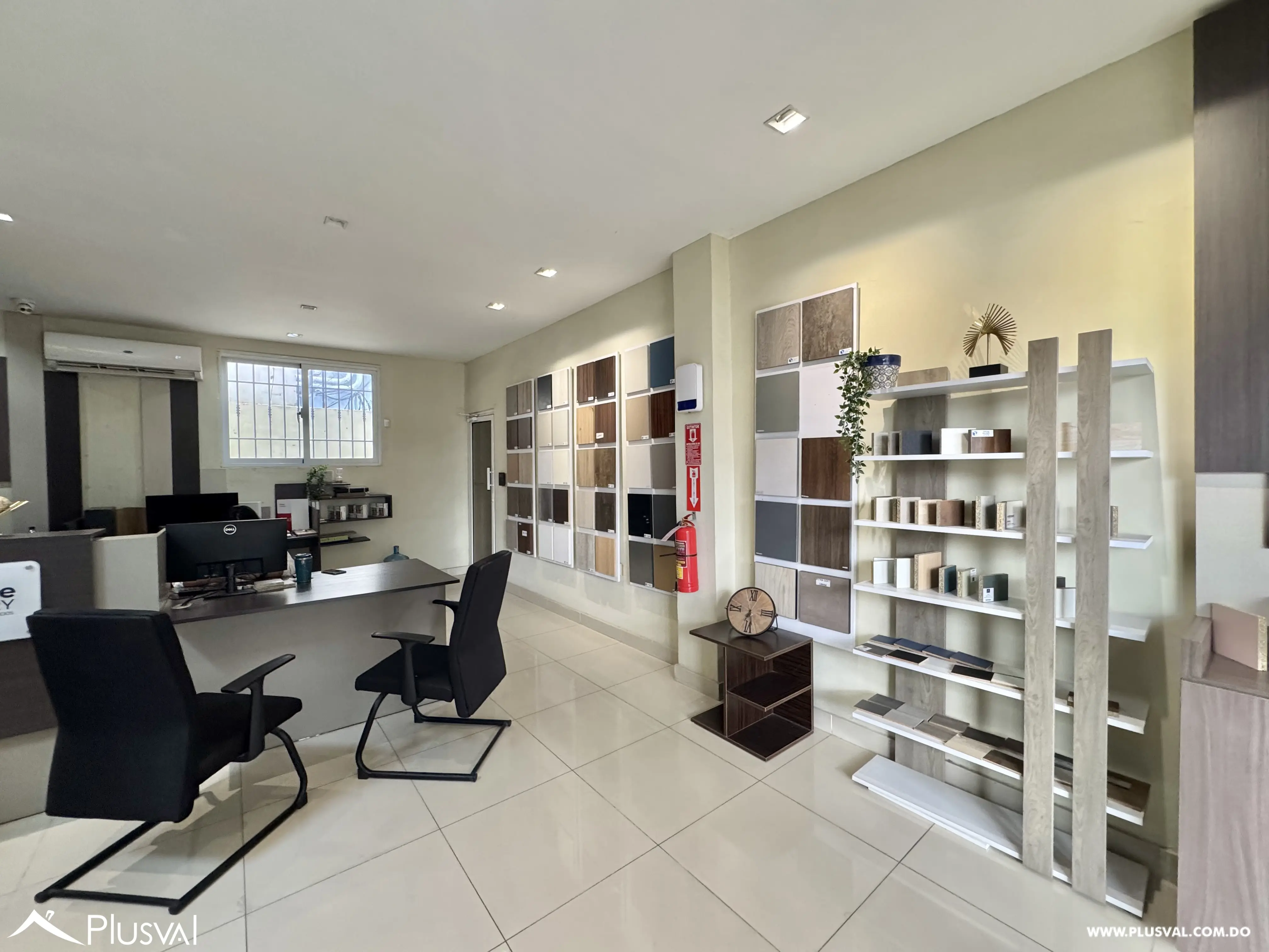 Alquilo Excelente Nave de 800 mt2 en La Zona Industrial de Herrera 482742