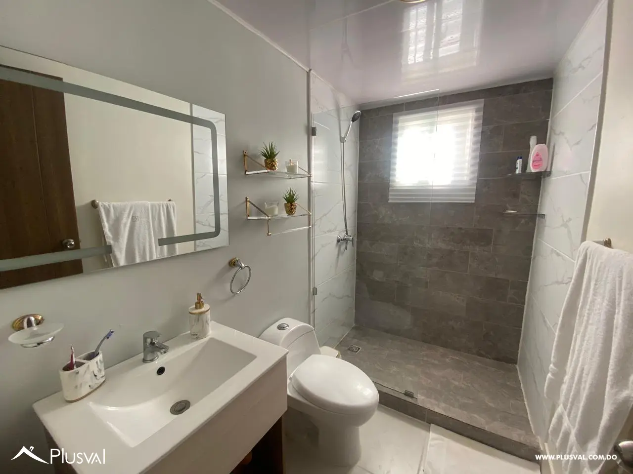 Apartamento en Alquiler en Altos del Valle primer nivel con Patio 484734