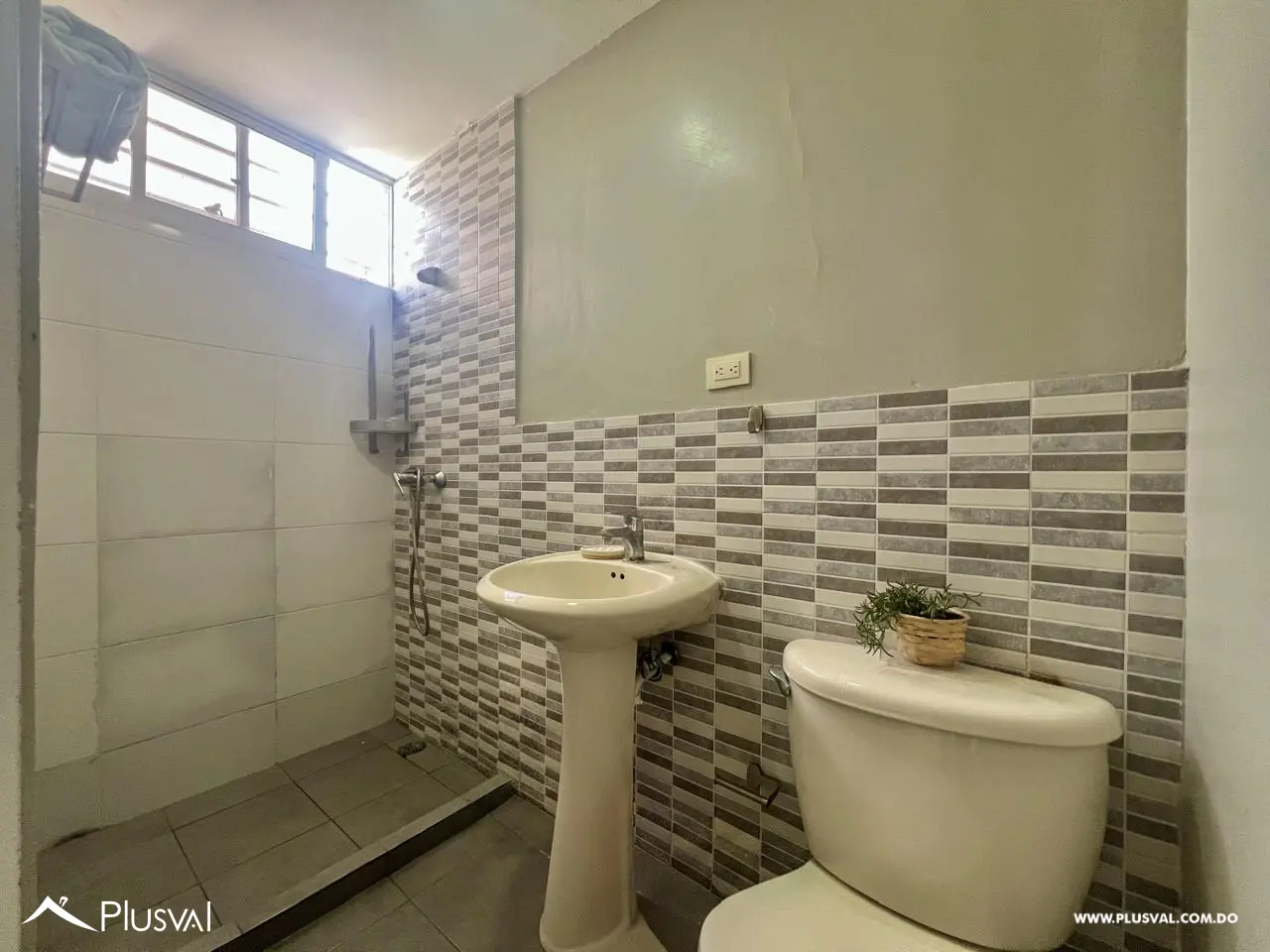 Casa dúplex en venta en Colinas del Viento con patio 526938