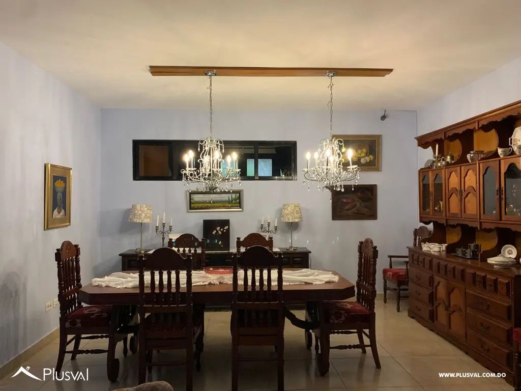 Amplia casa de dos niveles en venta en Isabel Villas 471063