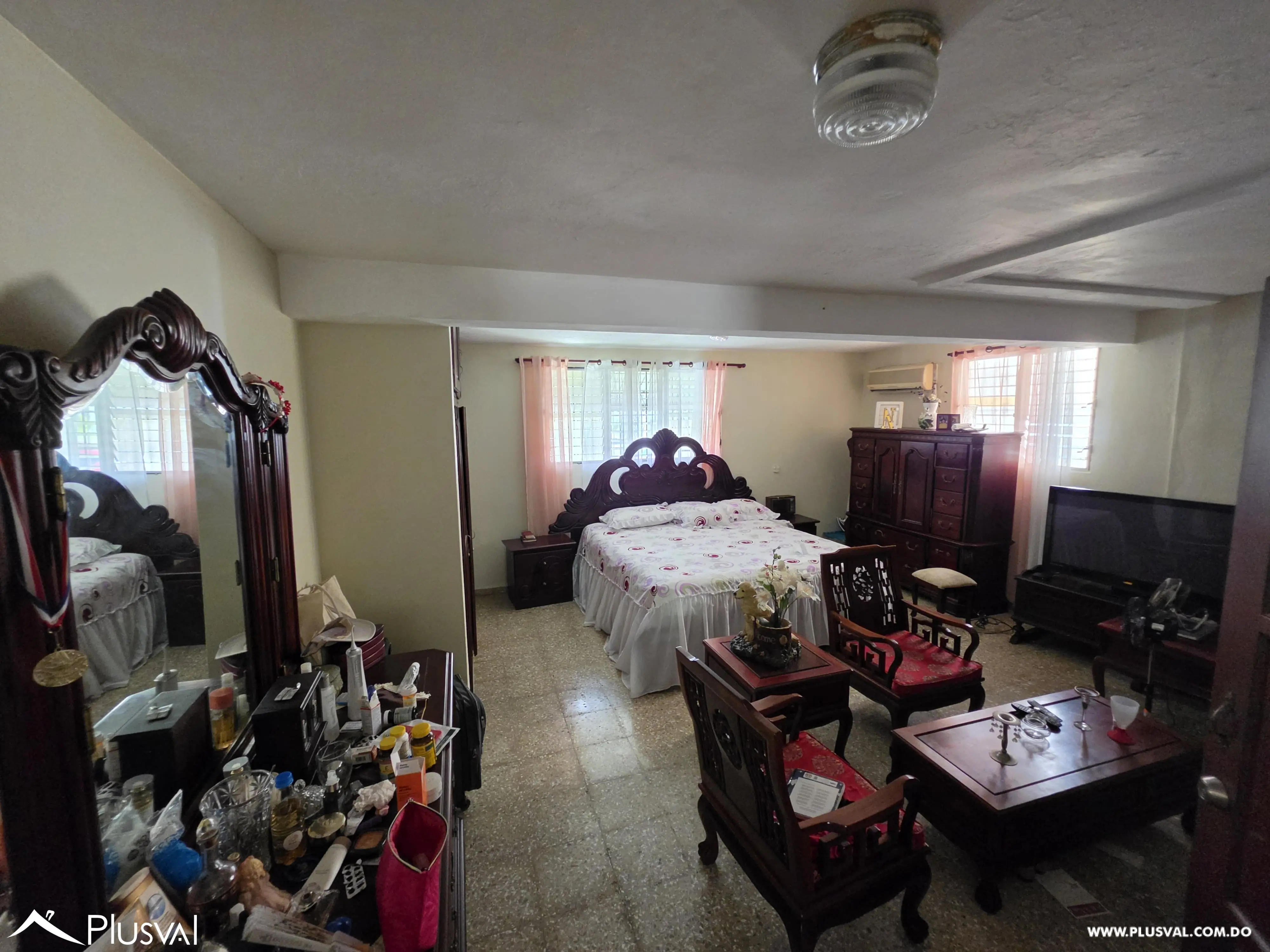 Casa en Venta con Gran Potencial Comercial Próxima a Sabana Larga en Ensanche Ozama 499347