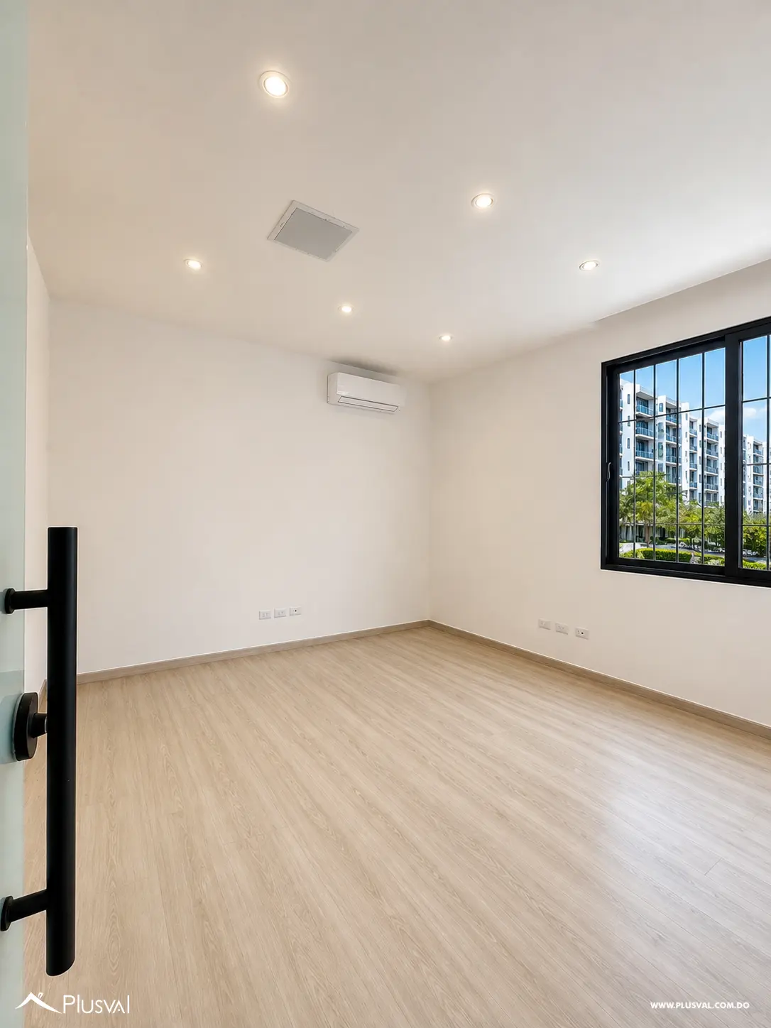 Alquilo Excelente Local Corporativo en el Corazón de Gazcue 522134
