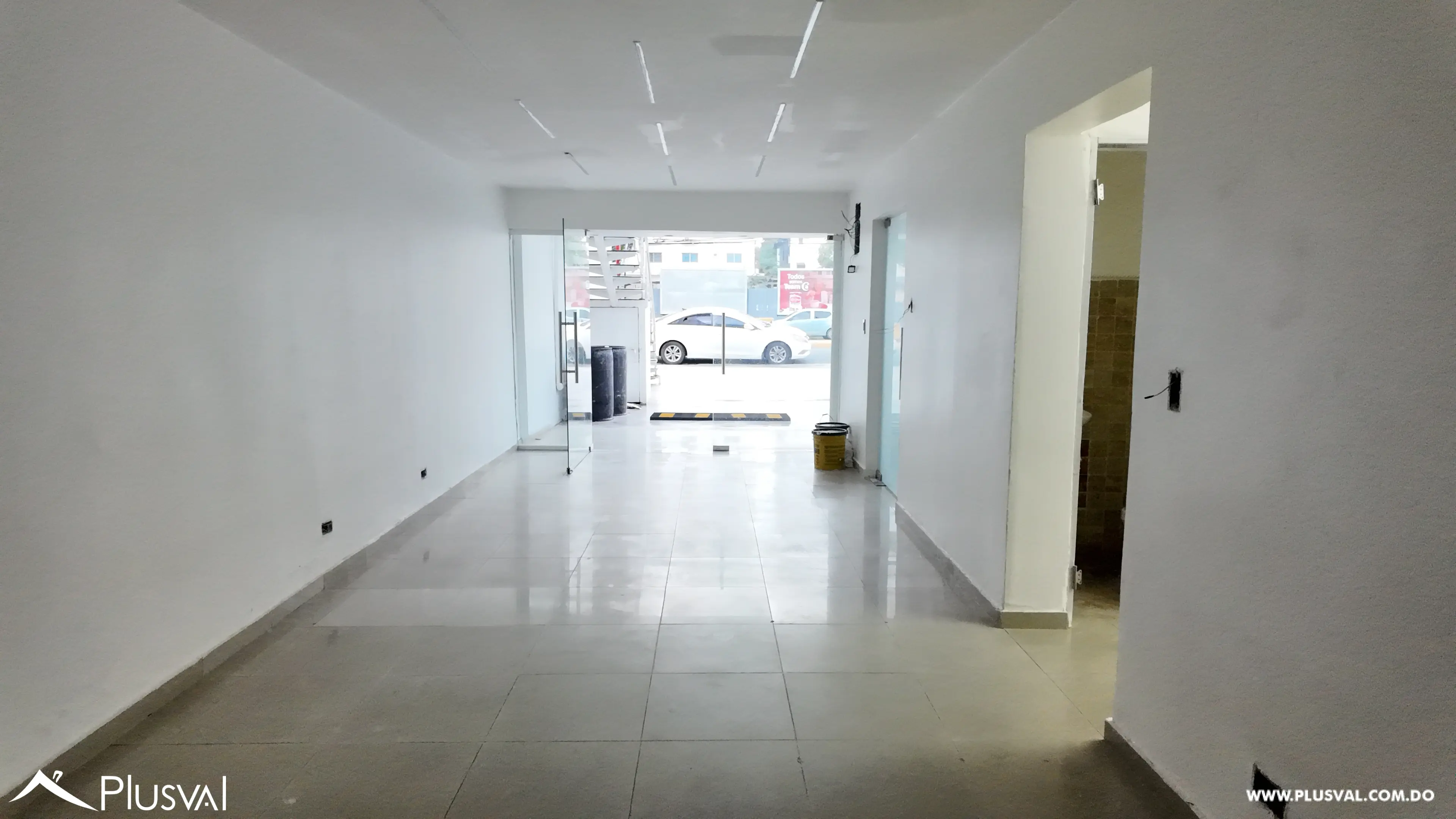 LOCAL COMERCIAL AV ROMULO BETANCOURT 493468