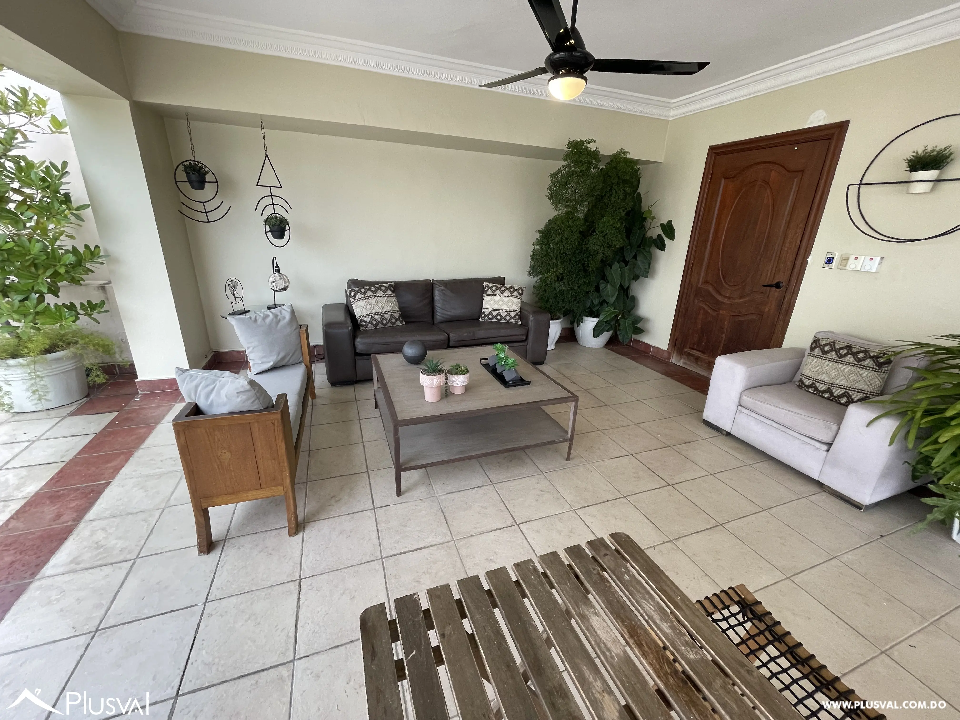 Amplio y cómodo apartamento en Evaristo Morales 497425