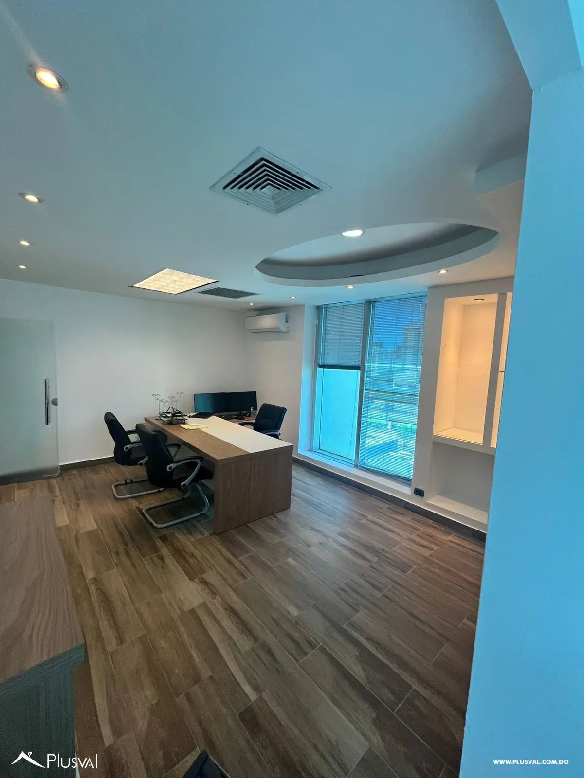 Local Oficinas Corporativas en La Esperilla 525007