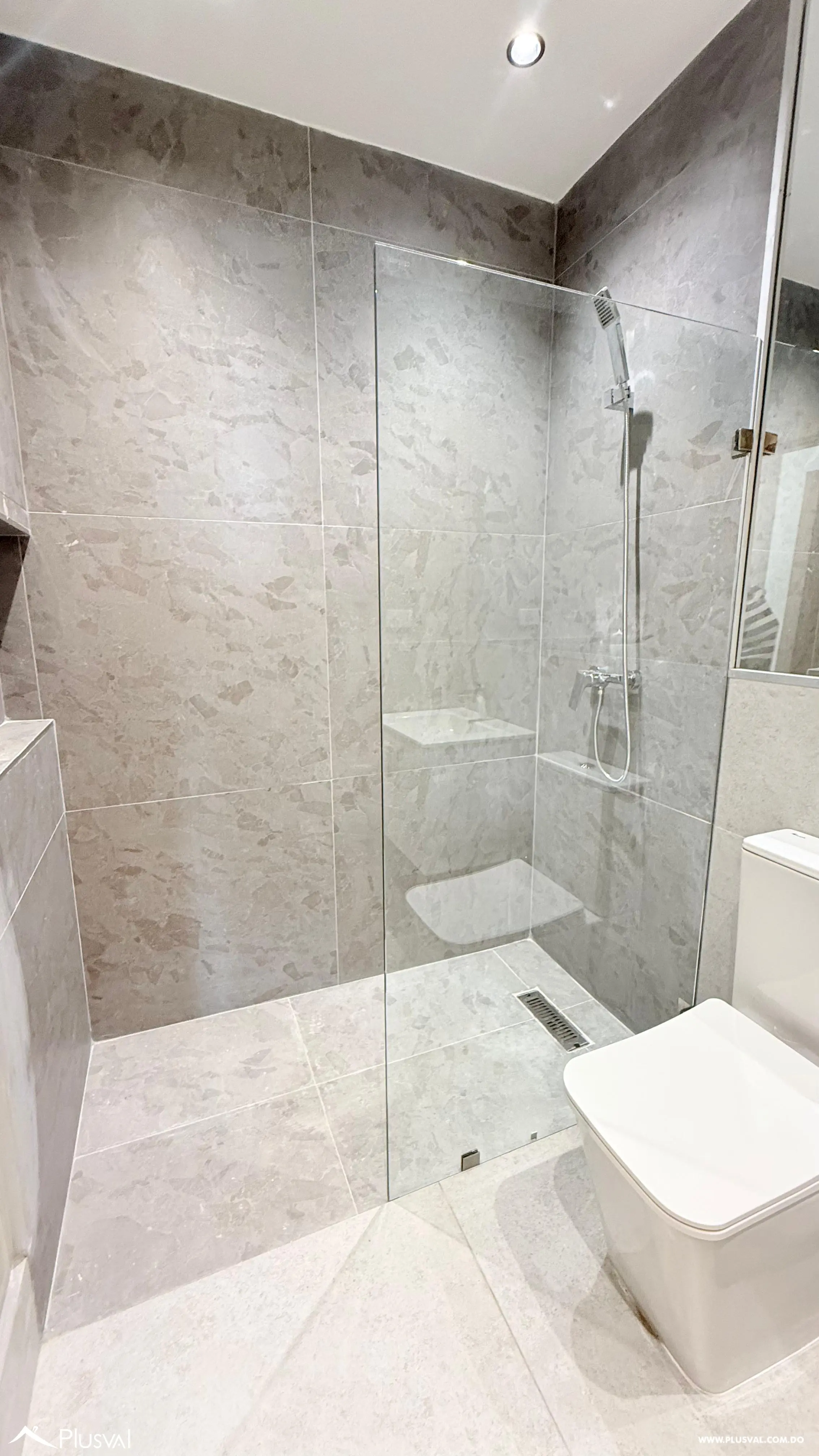 LIFE BY RUBEN DARIO - CENTRO EXCLUSIVO DE GAZCUE - VISTA AL MAR 497835