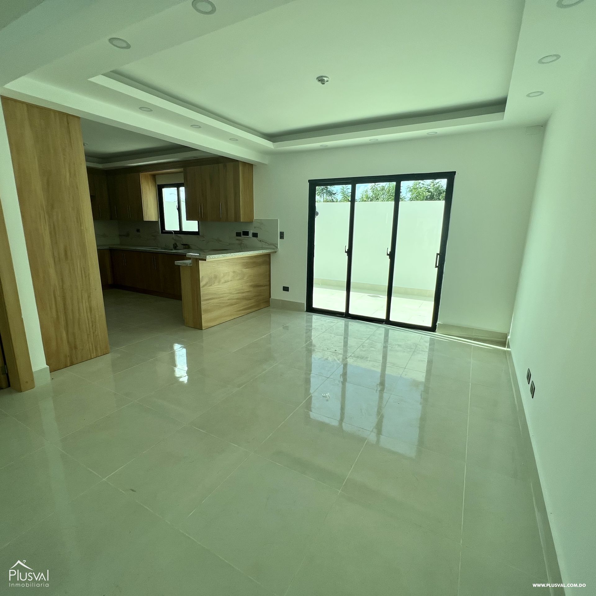 Espectacular apartamento en primer nivel con patio 259098