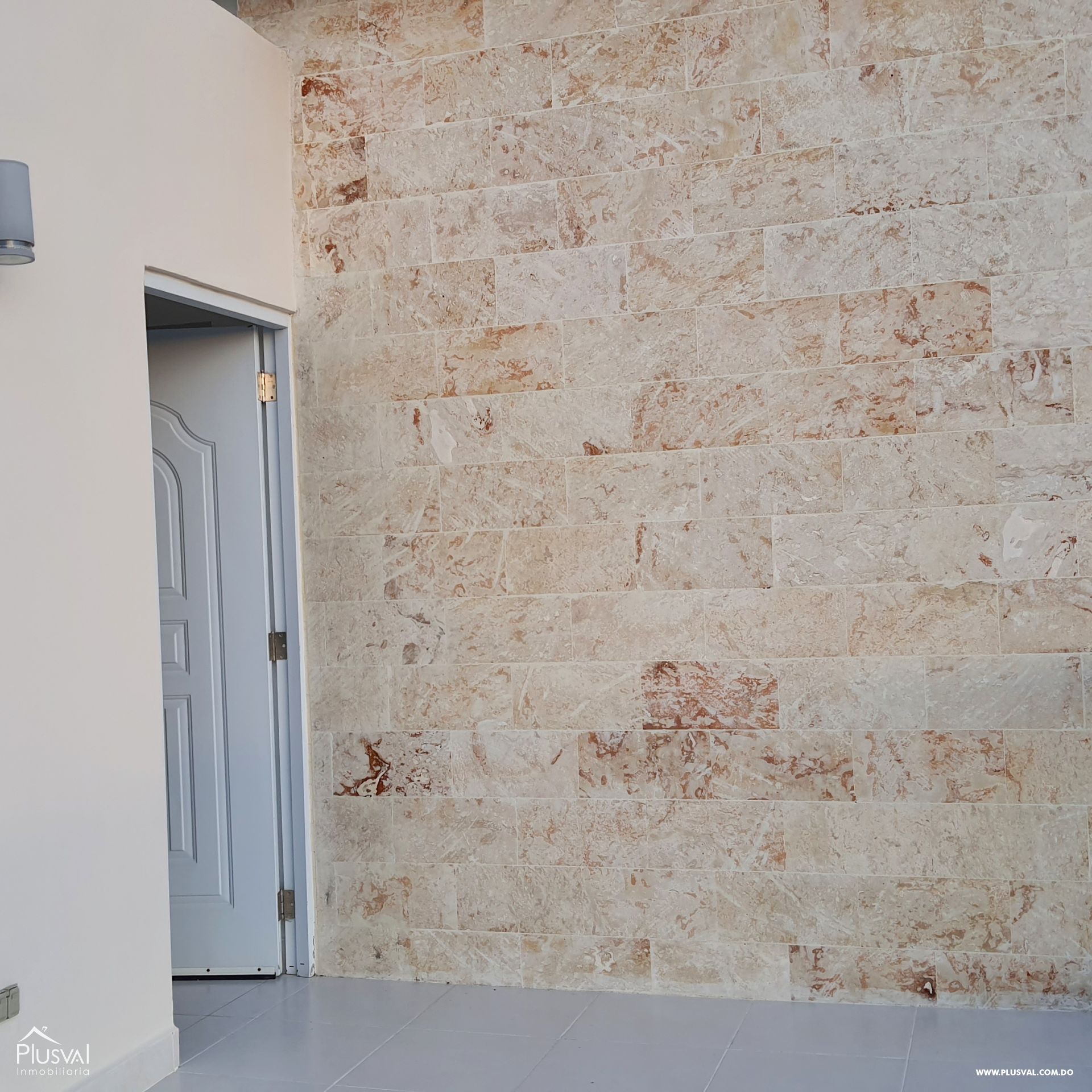 Casa amueblada de 3 habitaciones con jacuzzi, sistema de seguridad y terraza en Venta 406206