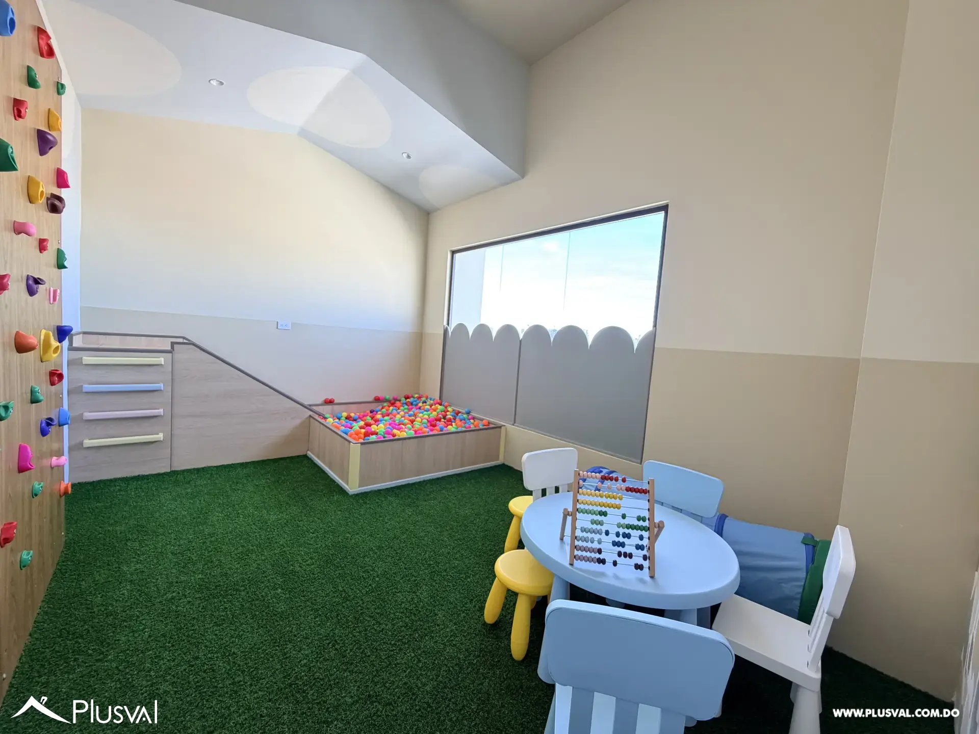 Naco | Piso Alto con Vistas | 2 Hab + 2.5 Baños 481942