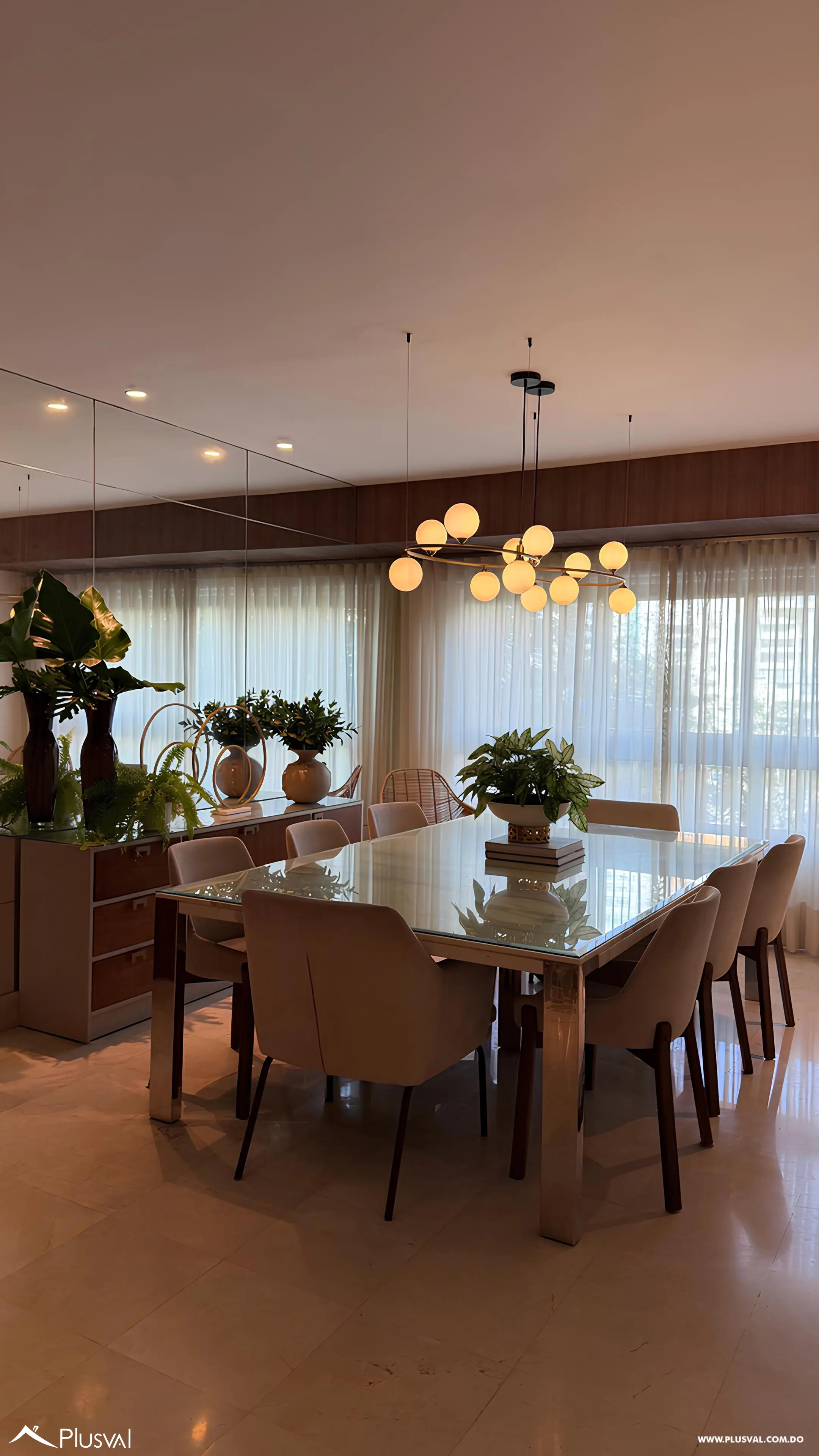 Amplio apartamento en venta de 3 habitaciones. 522013