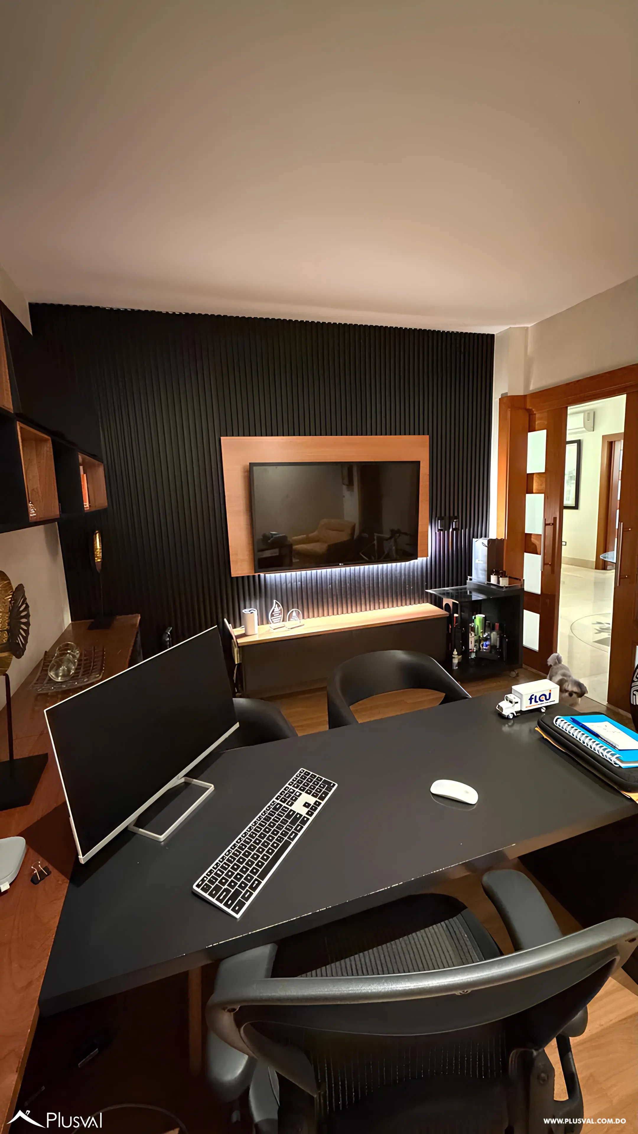 Amplio apartamento en venta de 3 habitaciones. 522014